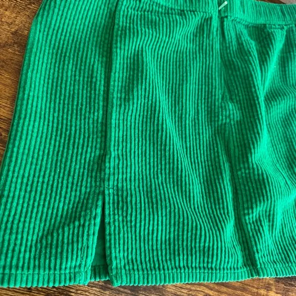 Aerie Corduroy Micro Mini Skirt in Kelly Green-Size Small NWT