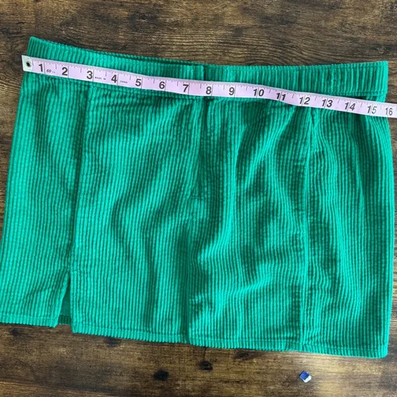 Aerie Corduroy Micro Mini Skirt in Kelly Green-Size Small NWT