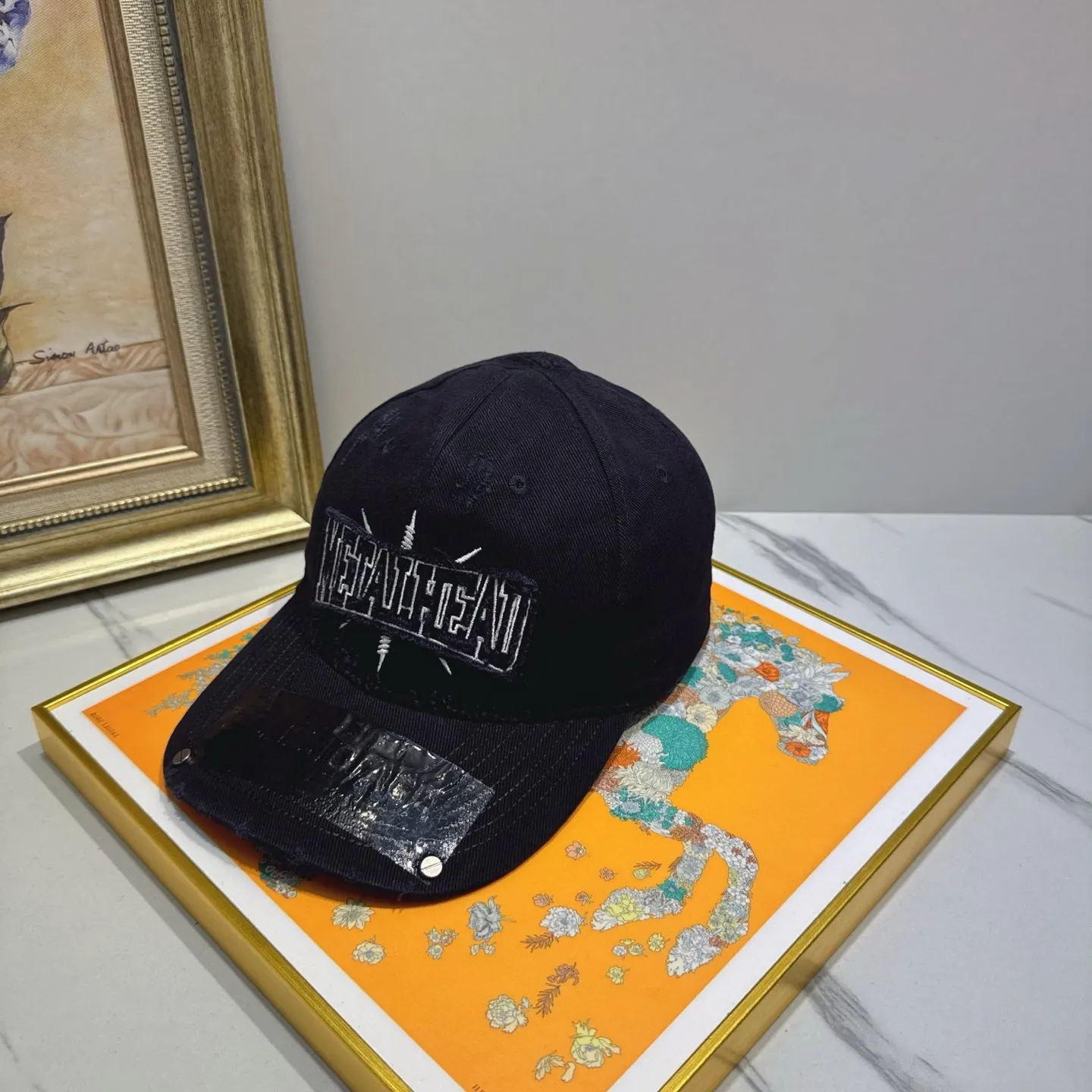 Avant-garde Embroidery Pattern Hat