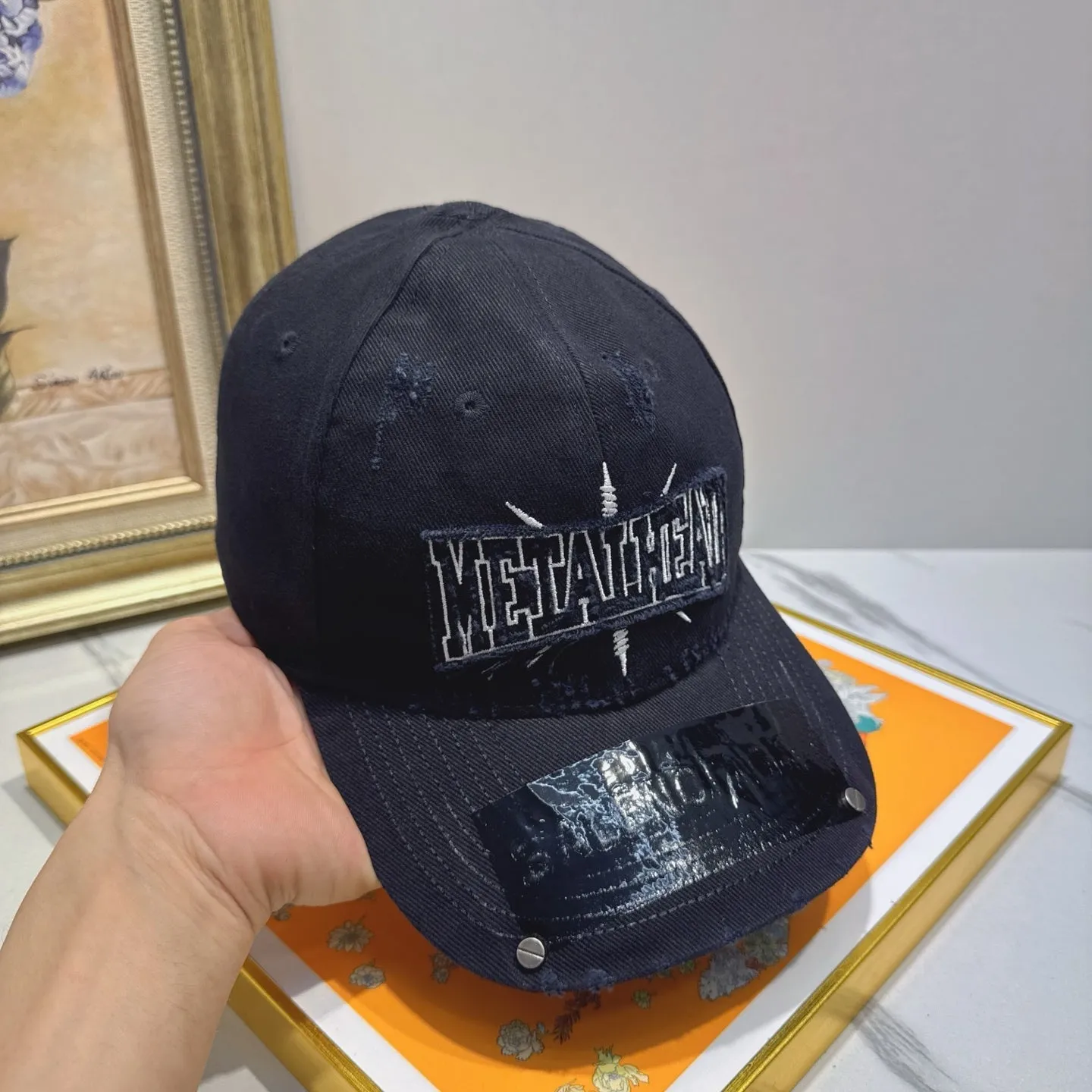 Avant-garde Embroidery Pattern Hat