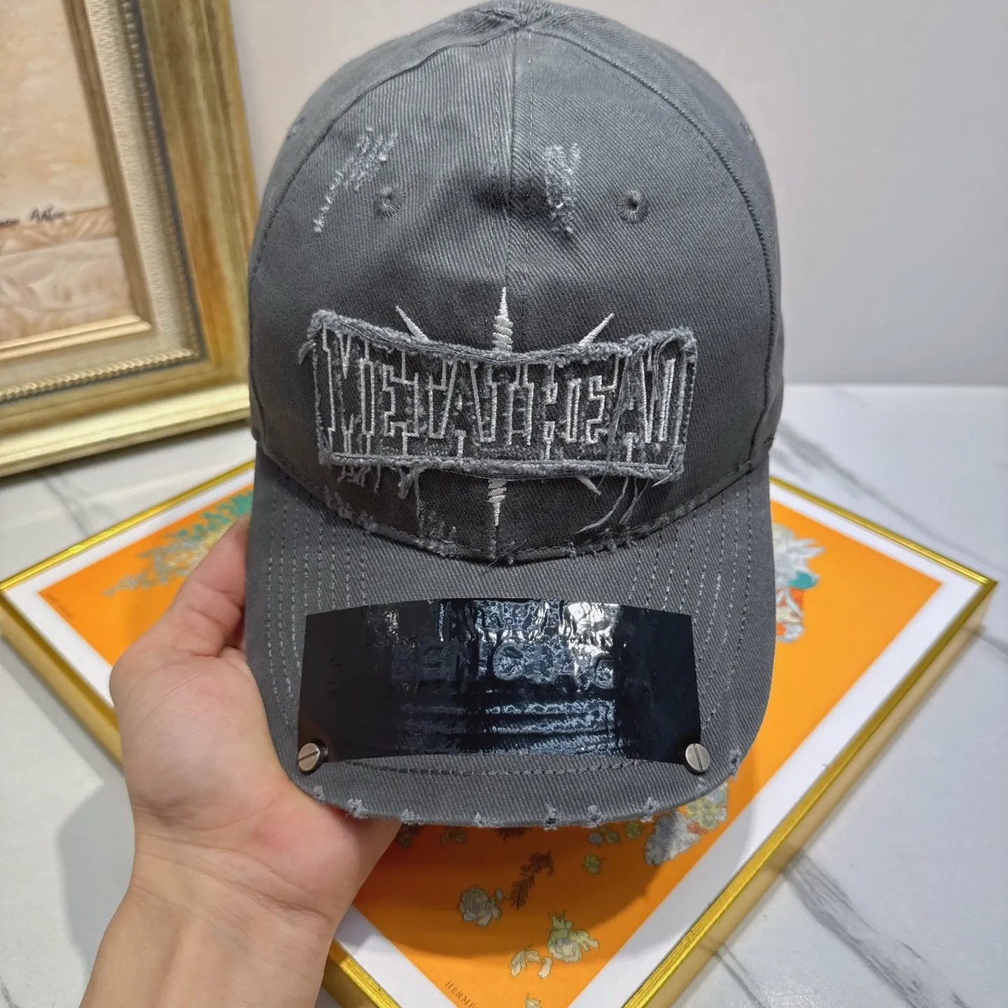 Avant-garde Embroidery Pattern Hat