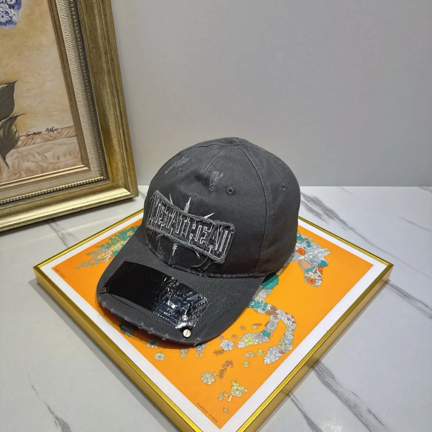 Avant-garde Embroidery Pattern Hat