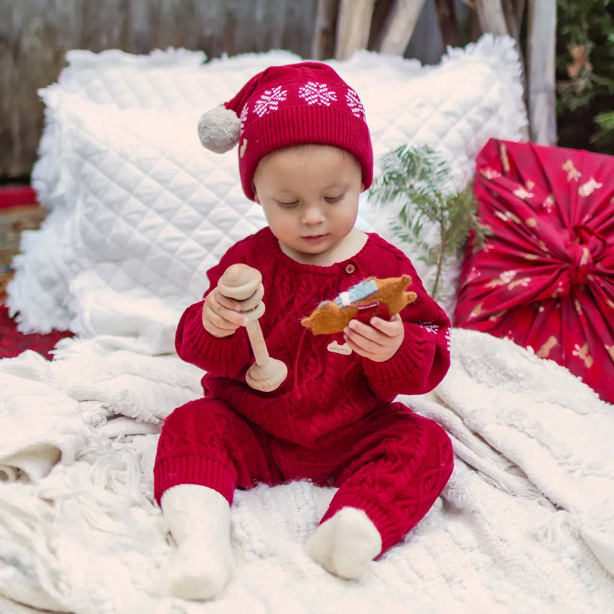 Bonnet rouge en tricot torsadé avec pompon, naissance || Red hat in twisted knit with pompom, newborn