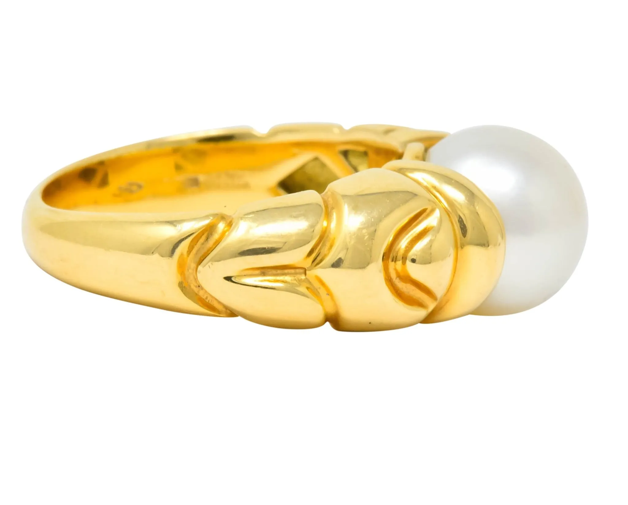 Bulgari Vintage Pearl 18 Karat Yellow Gold Ring Circa 1980