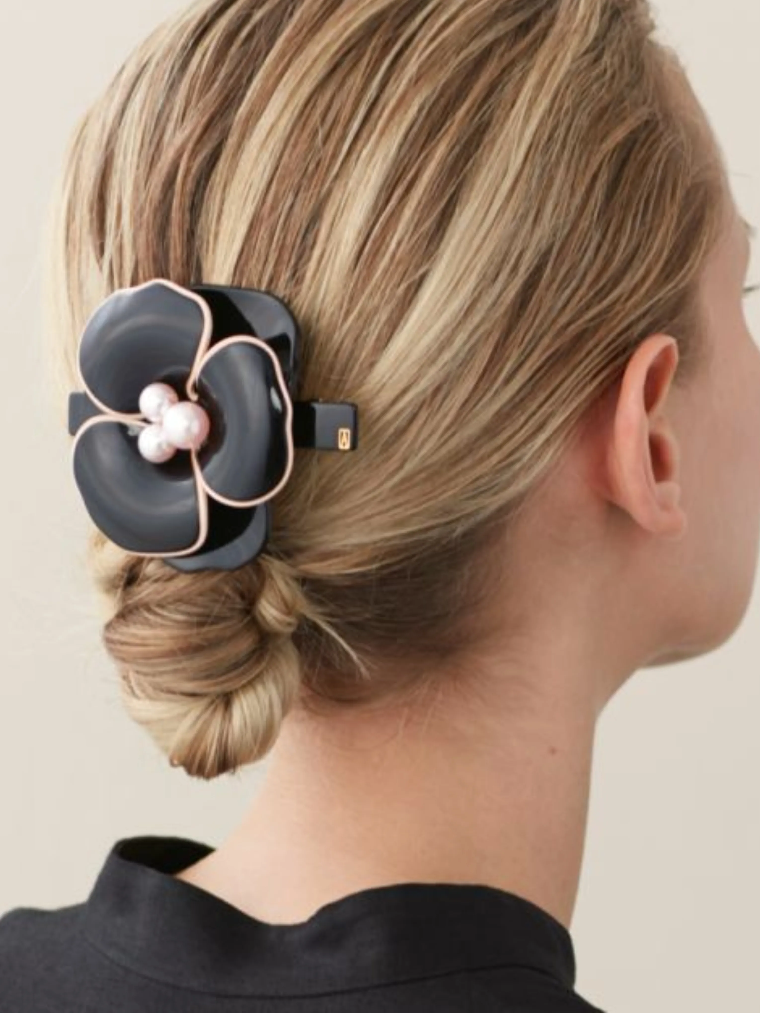Camélia Flower Crystal-Embellished Barrette