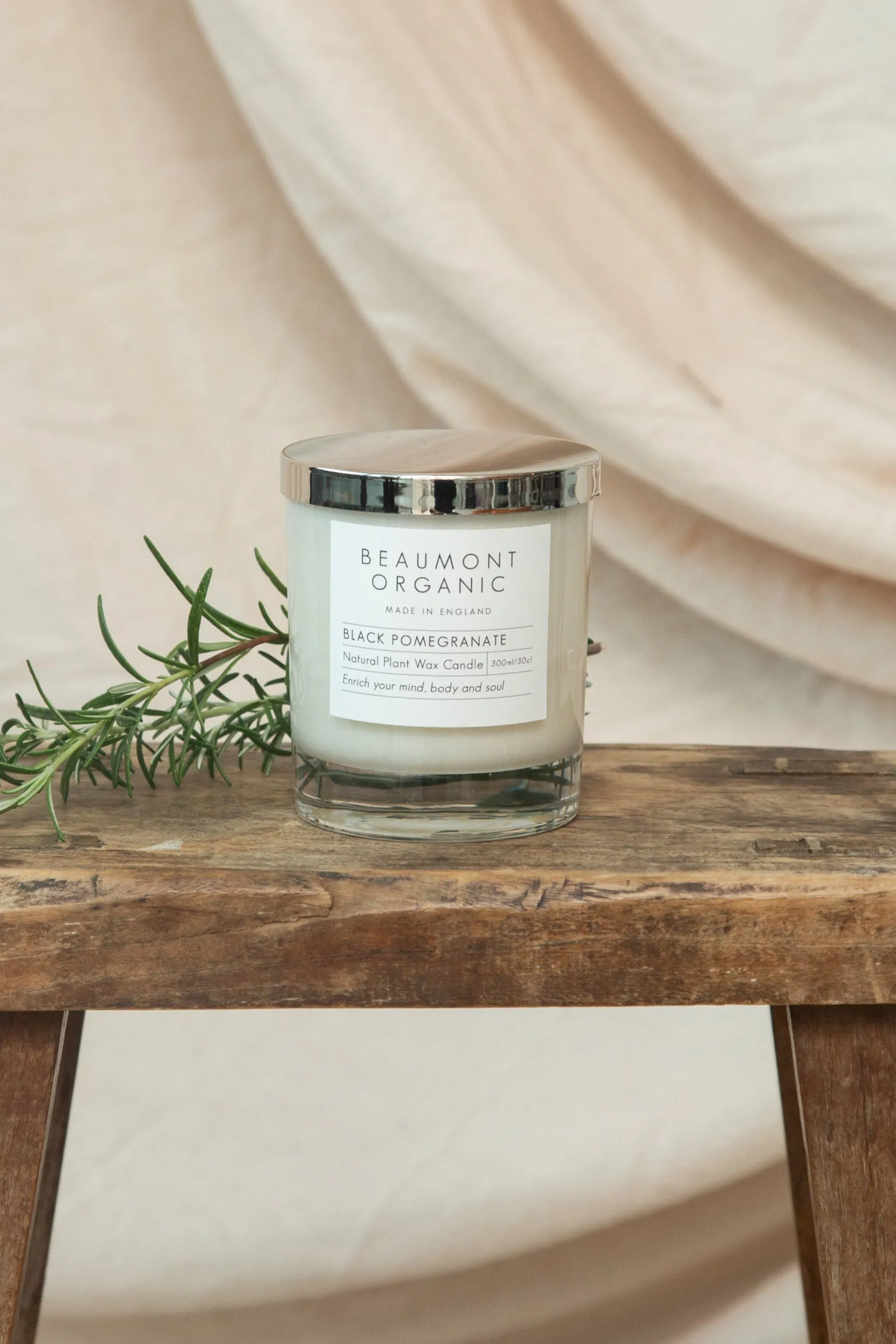 Classic Candle With Silver Lid - 220g
