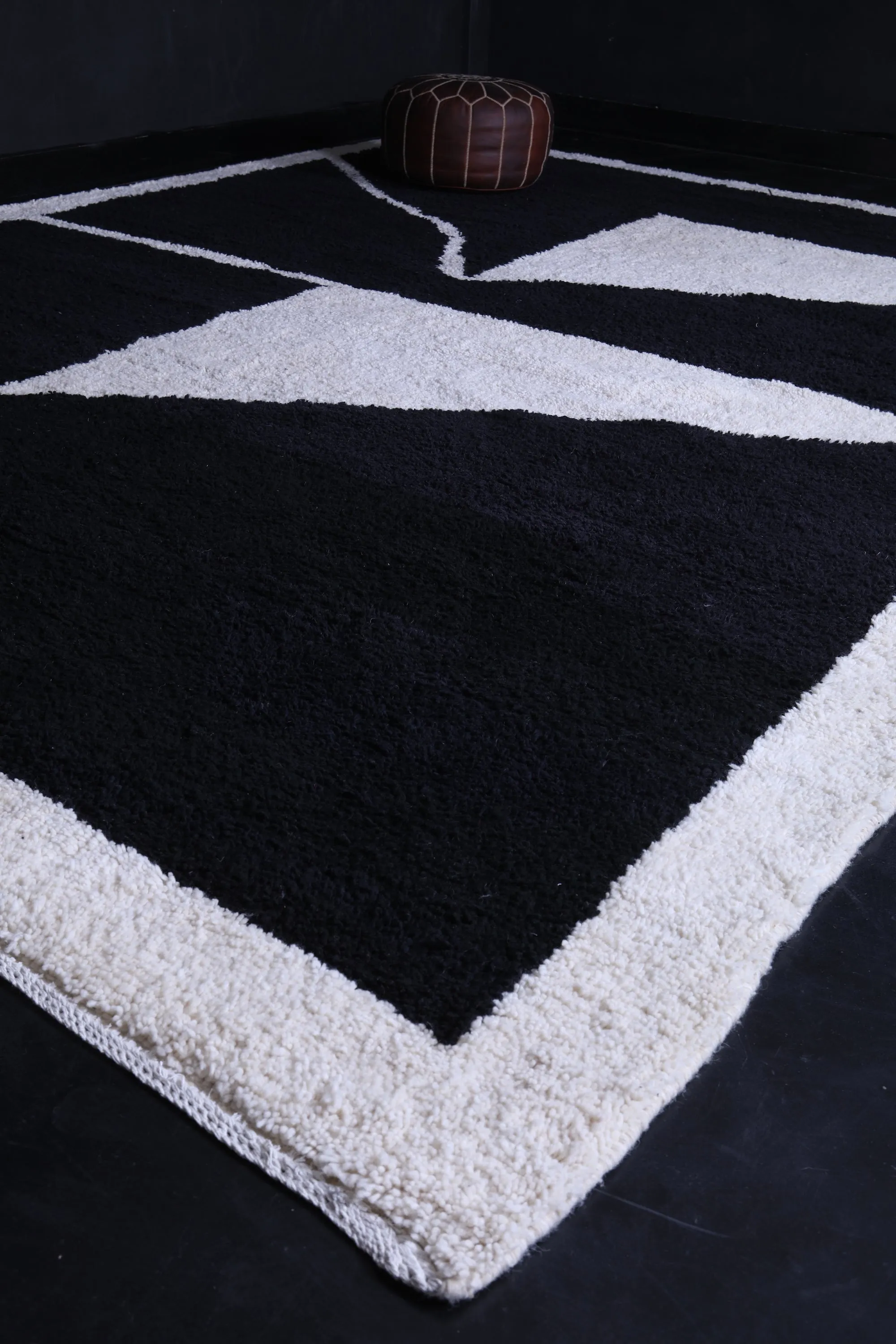 Contemporary rug - Black white rug - all custom wool
