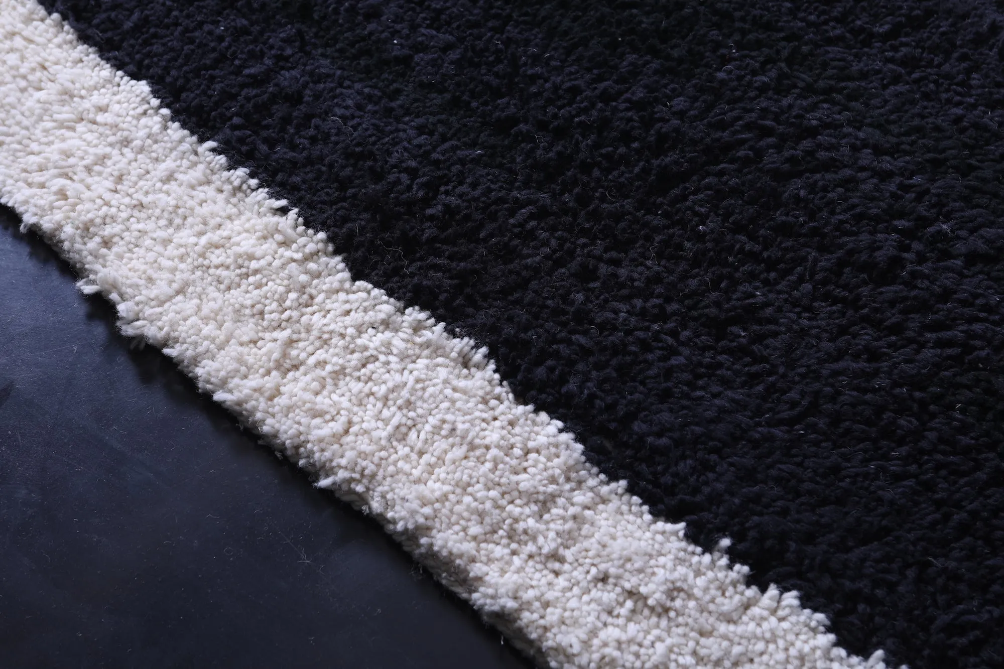 Contemporary rug - Black white rug - all custom wool