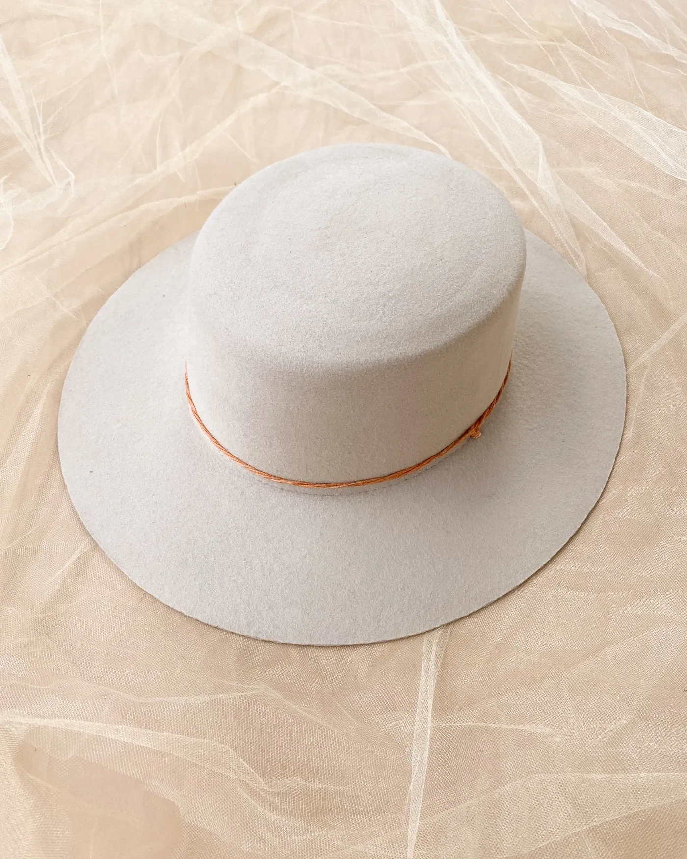 Cordobés Wool Boater Hat in Beige