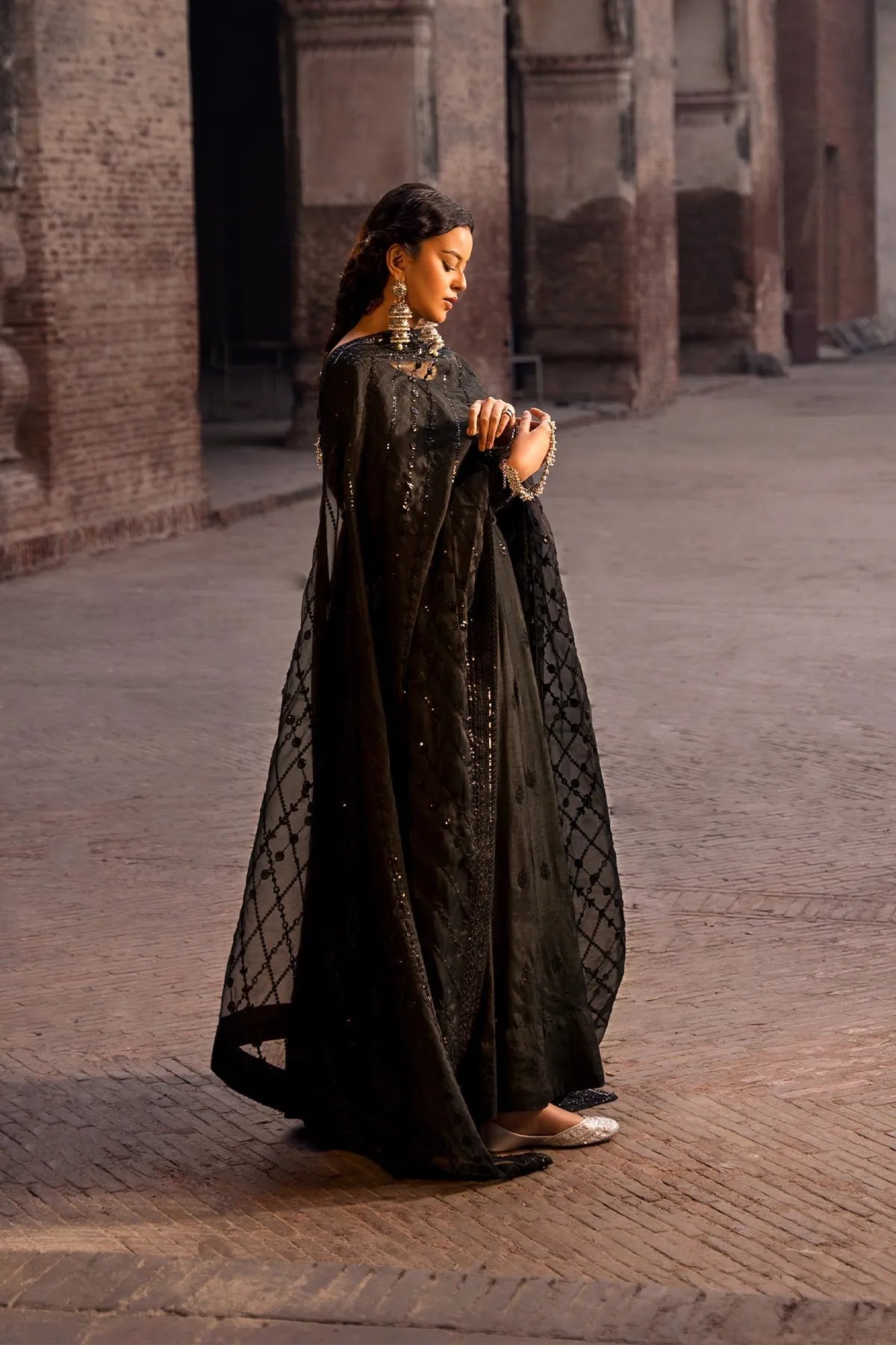 ERUM KHAN STORE | LUXURY PRET | Mumtaz