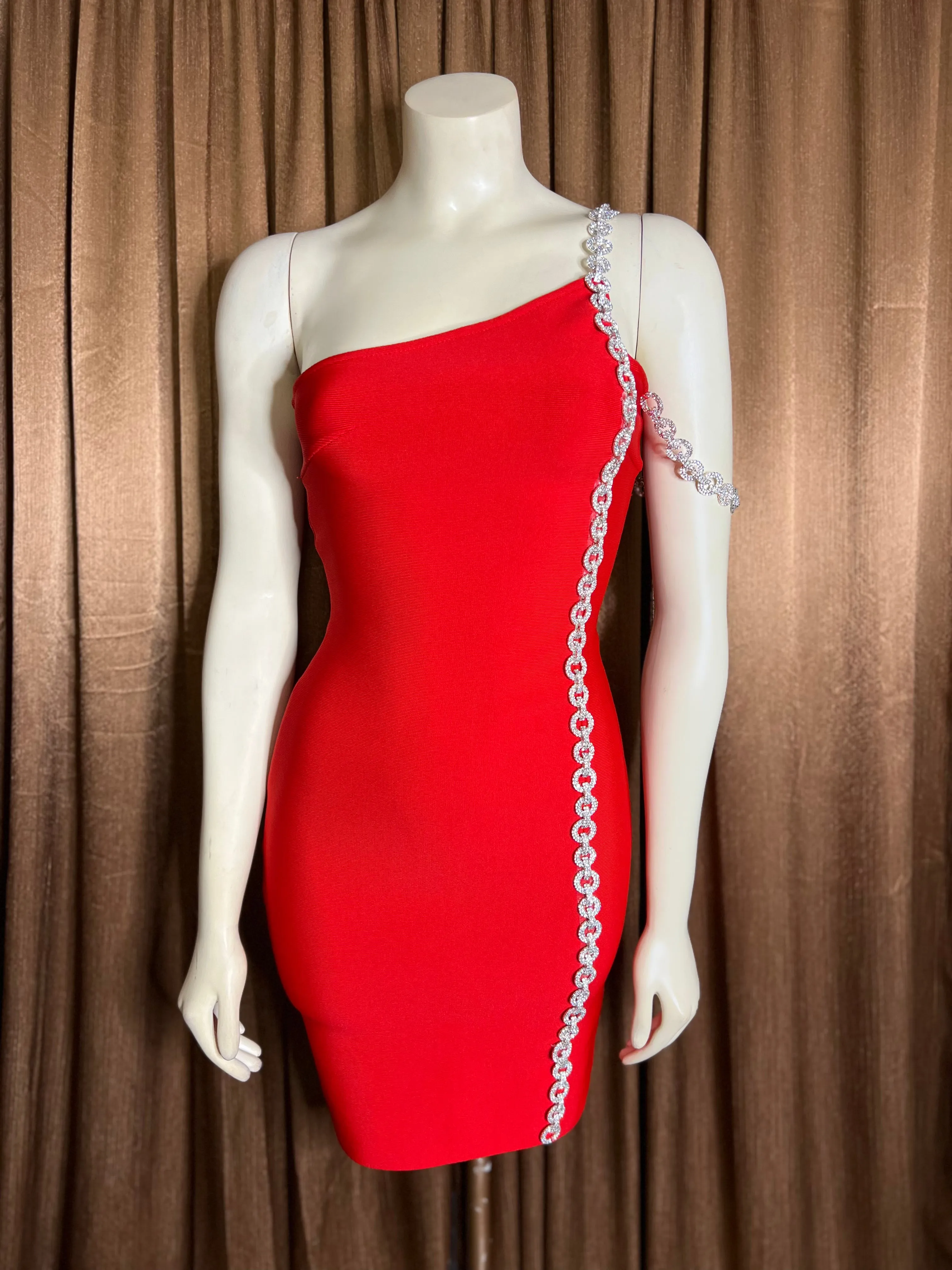 “FADORA” RED