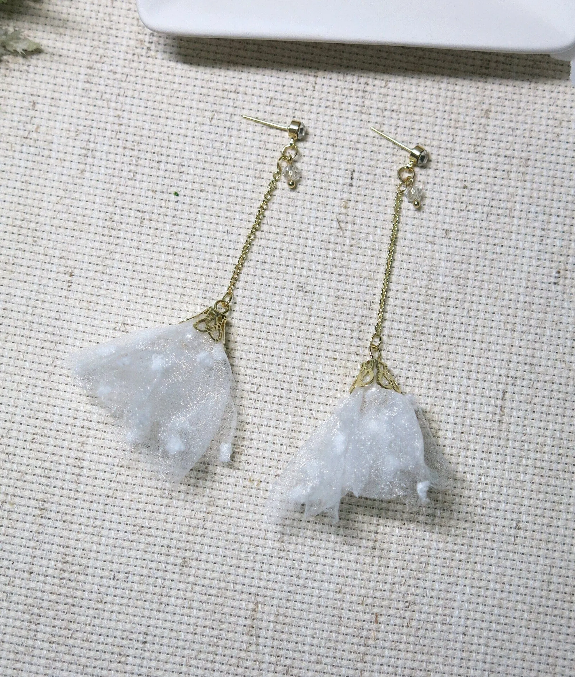 Gold Chain Fuzzy Floral Stud Earrings, White Chiffon Extra Light Bridal Earrings, Wedding Flower Flowy Earrings for Bride