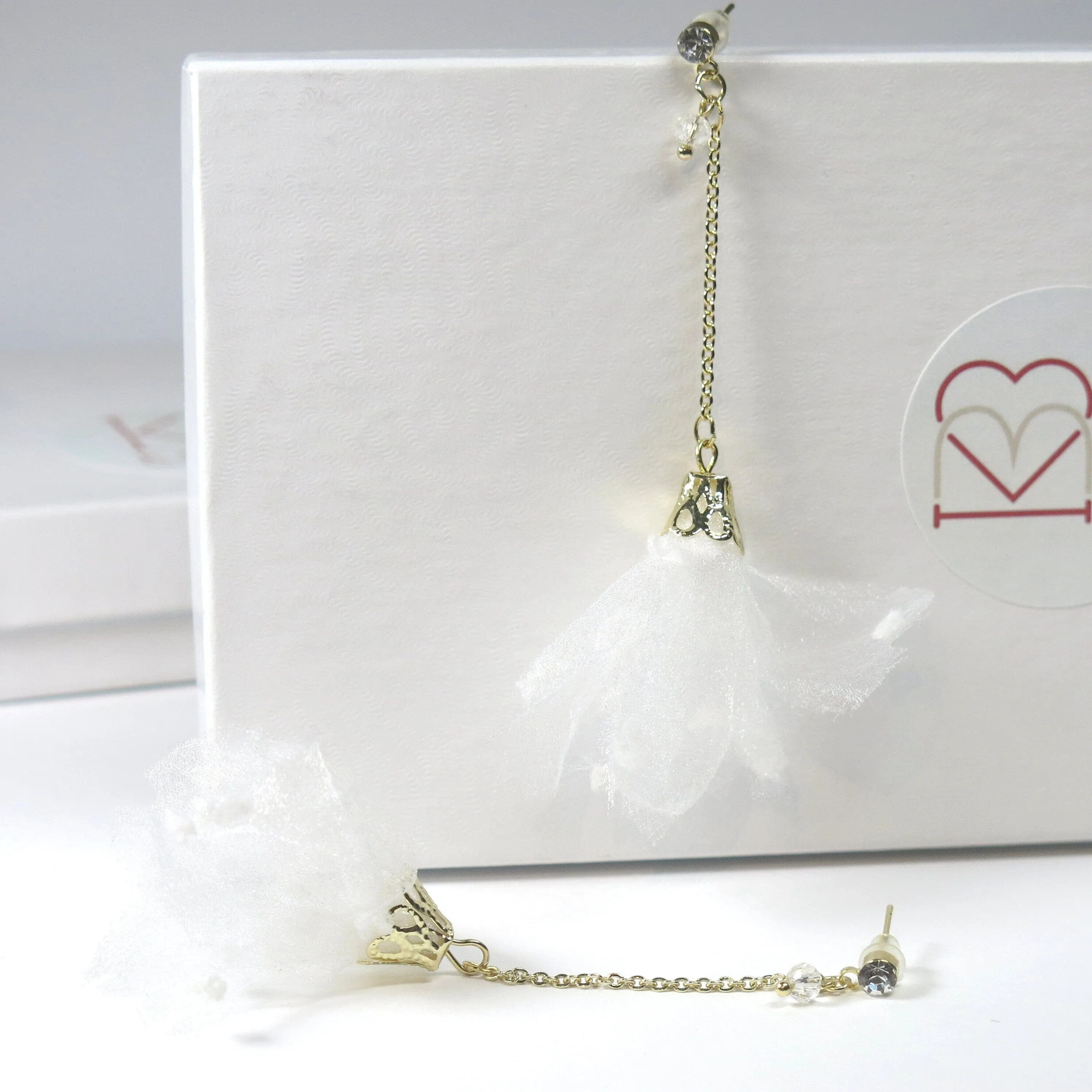 Gold Chain Fuzzy Floral Stud Earrings, White Chiffon Extra Light Bridal Earrings, Wedding Flower Flowy Earrings for Bride