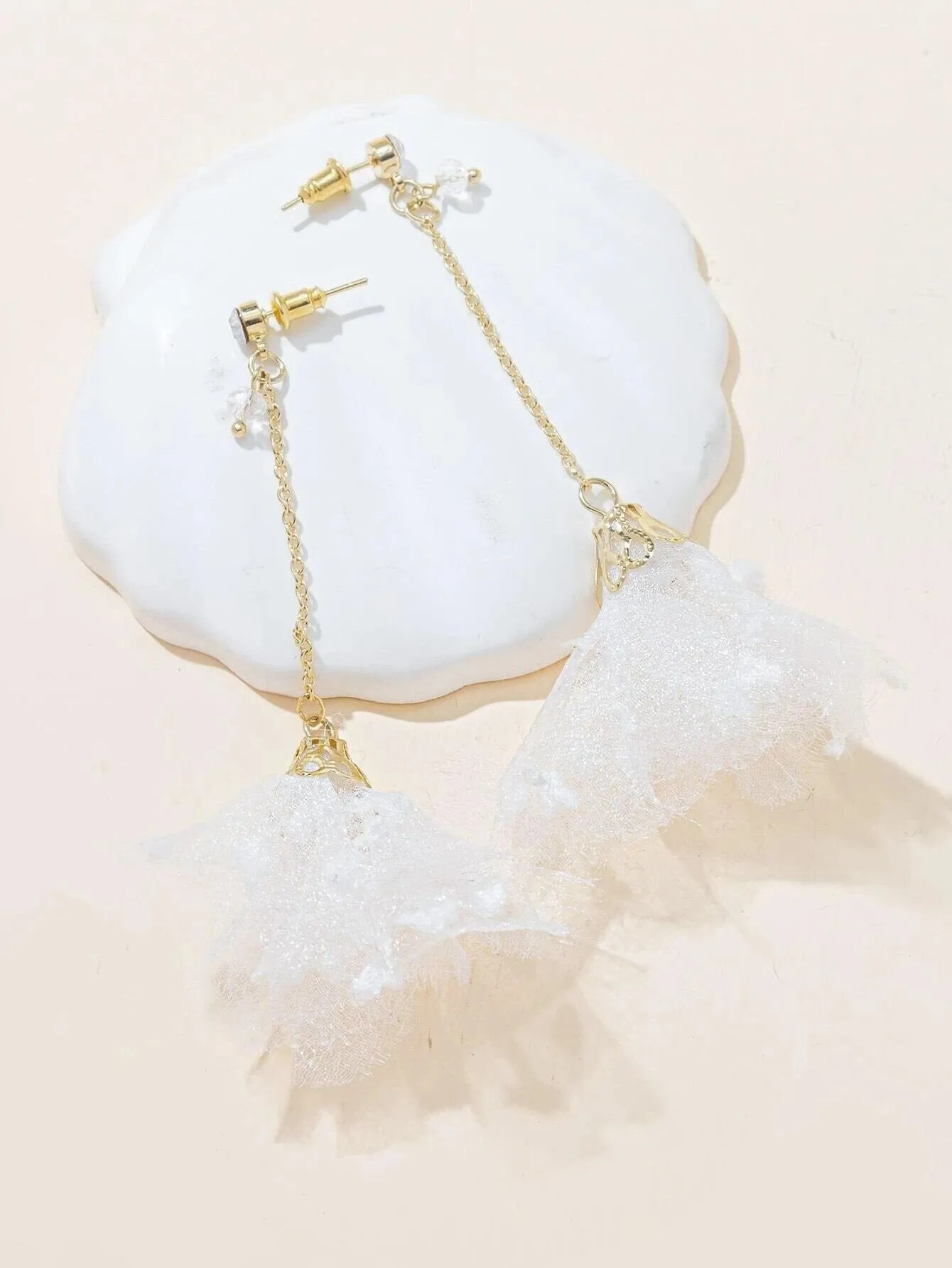 Gold Chain Fuzzy Floral Stud Earrings, White Chiffon Extra Light Bridal Earrings, Wedding Flower Flowy Earrings for Bride