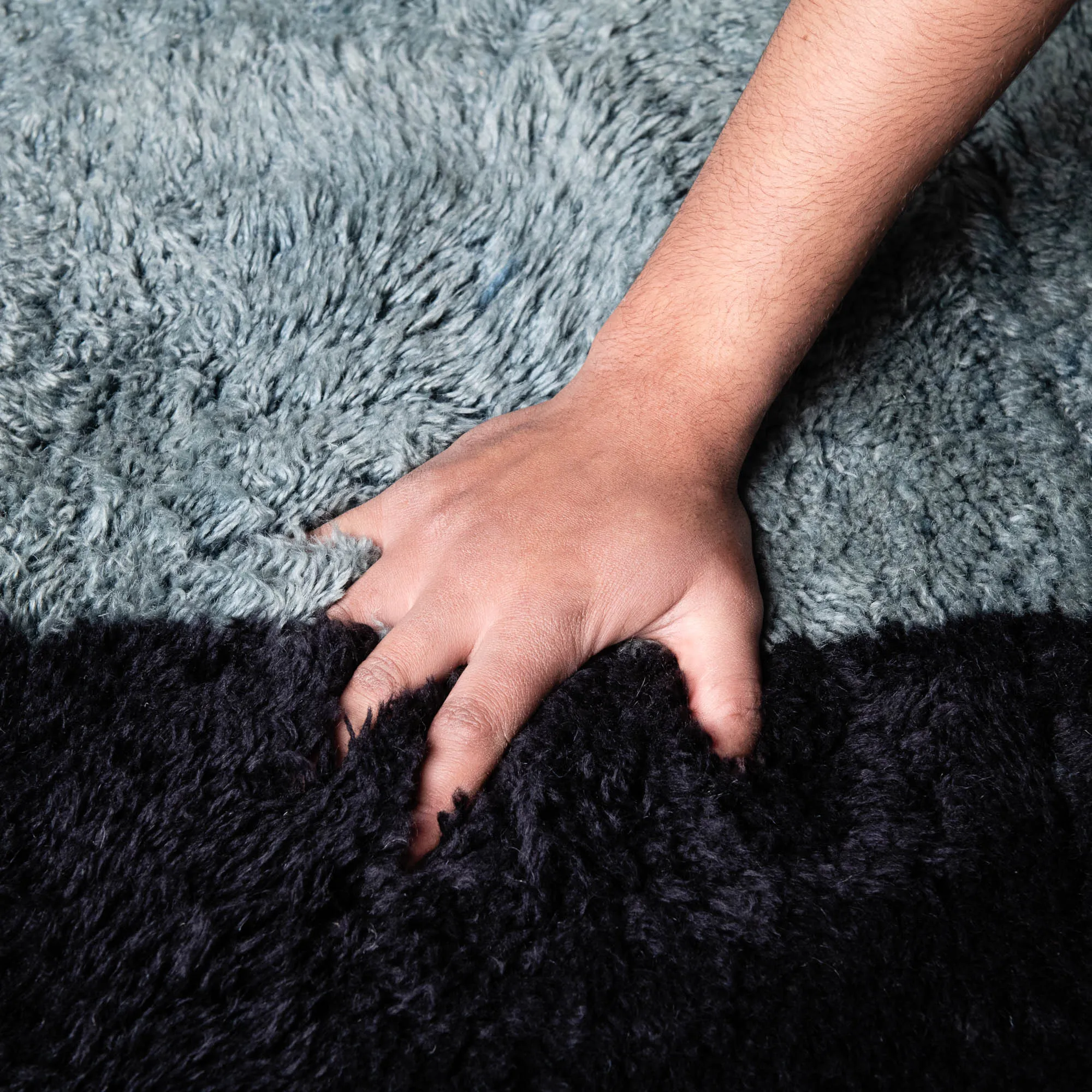 Grande Arche - Luxury Shag Moroccan Rug