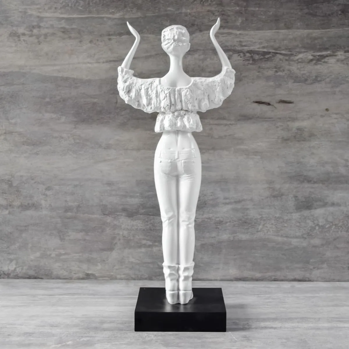 Home Artisan Ainsley Sculpture