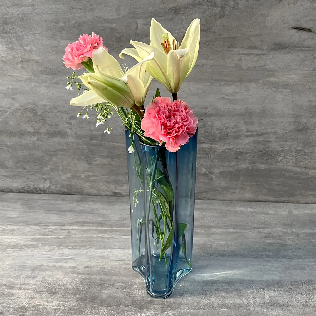 Home Artisan Sorento Blue Glass Vase