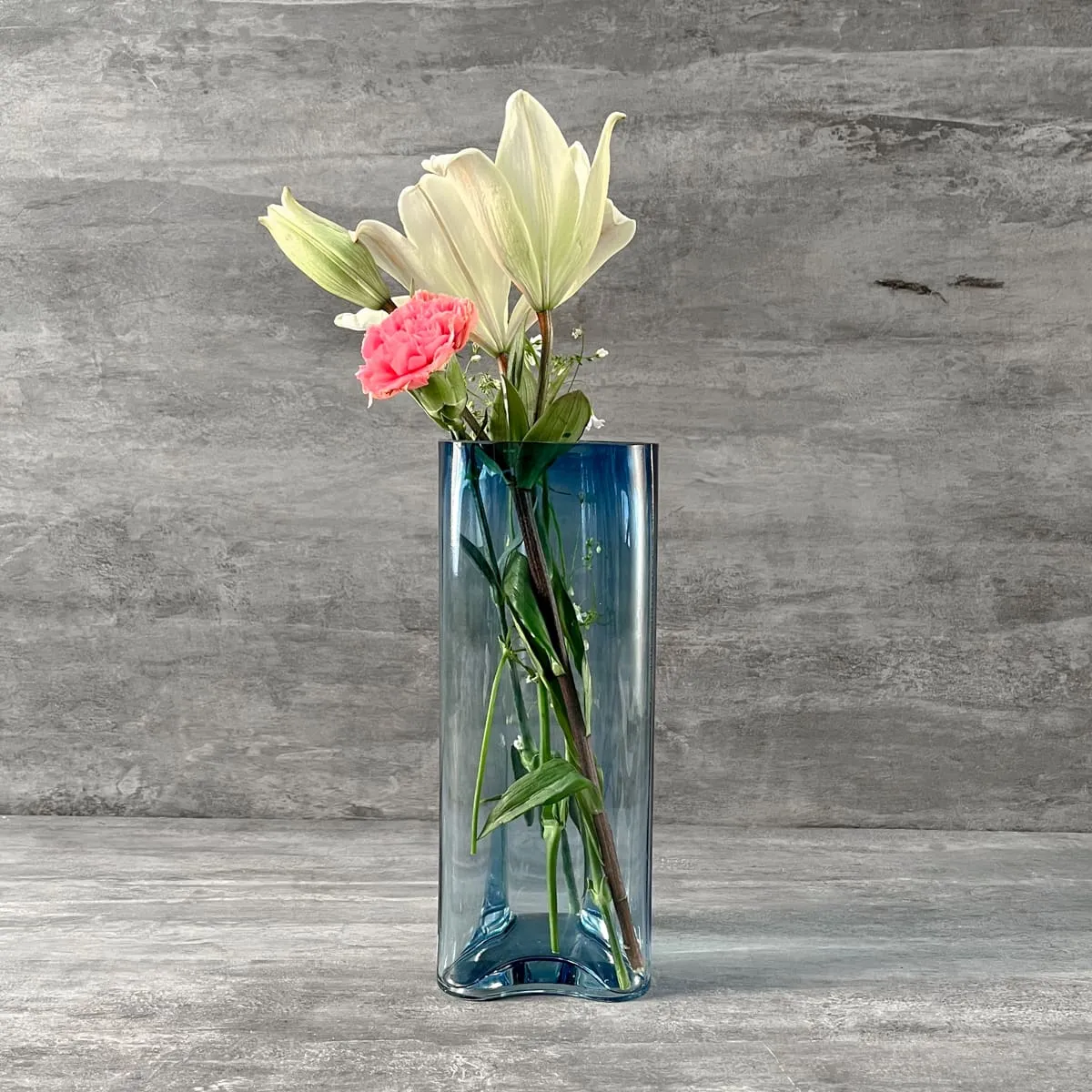 Home Artisan Sorento Blue Glass Vase