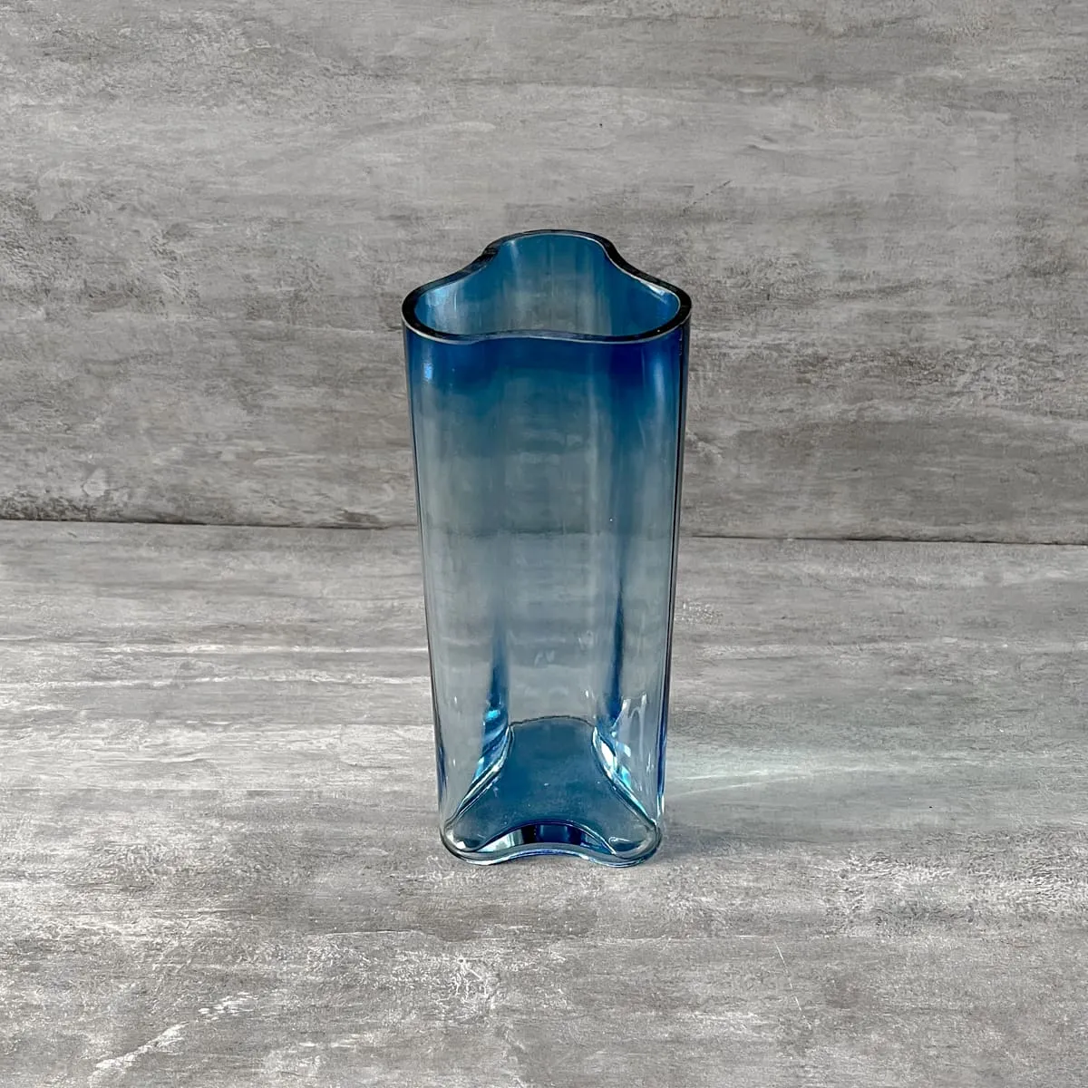 Home Artisan Sorento Blue Glass Vase
