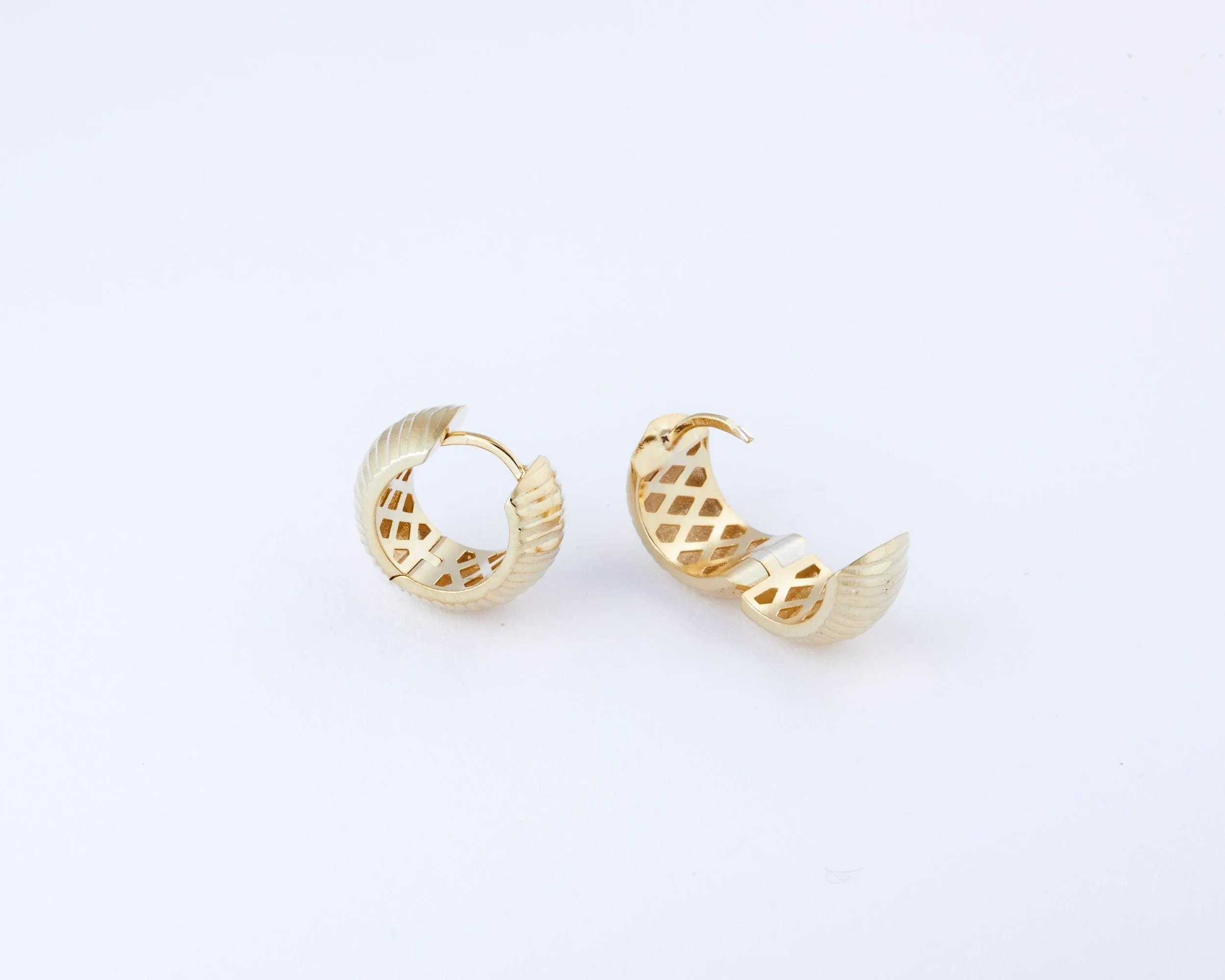Huggie Earrings - 18K Gold Vermeil