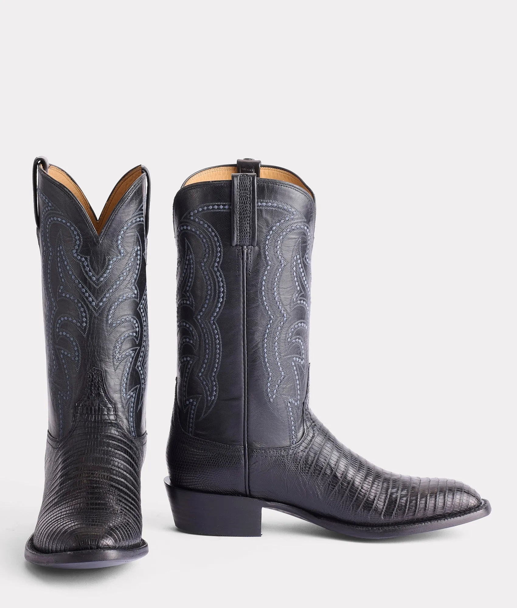 Kip :: Black