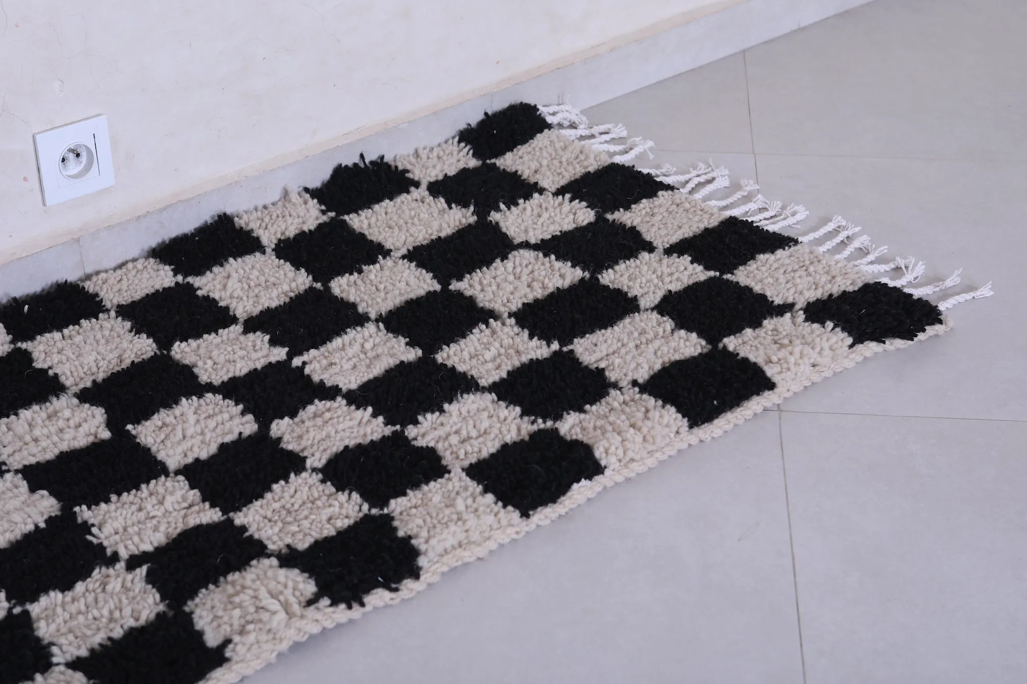 Long Handmade Moroccan Check Rug 2 X 5.6 Feet