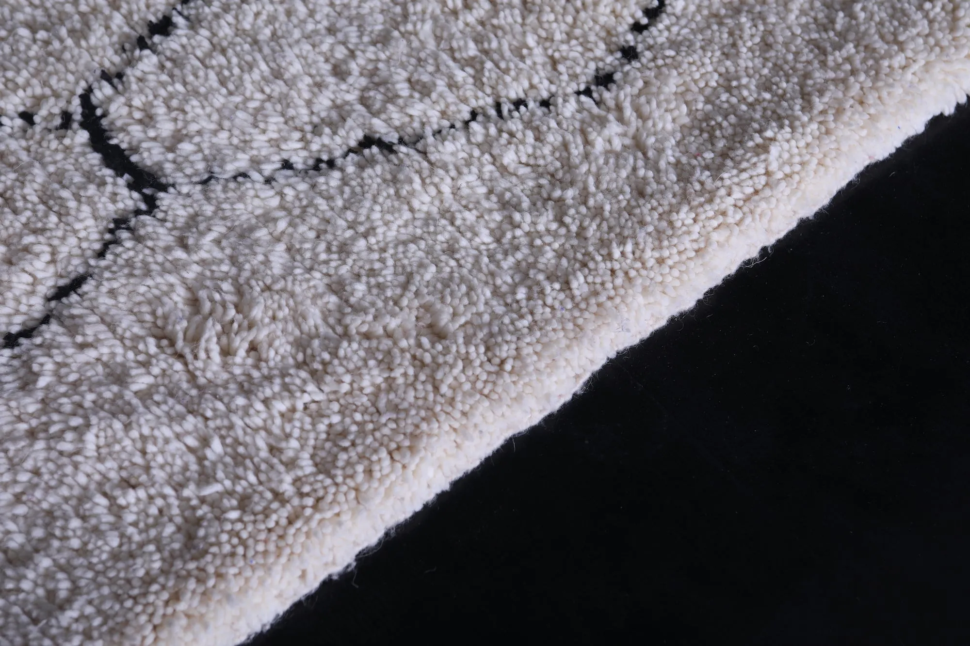 Long Handmade Moroccan White and Black Rug - 2.2 x 9.8 ft