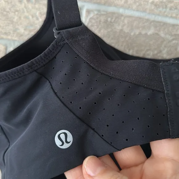 Lululemon Run Times Bra High Support Sports Bra Size 36DDD In Black