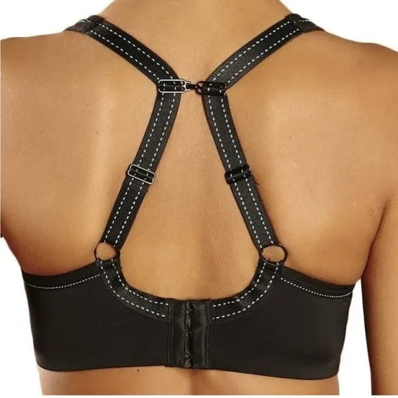 NWT Chantelle High Impact Sports Bra Black Blue Stitching Size 32C
