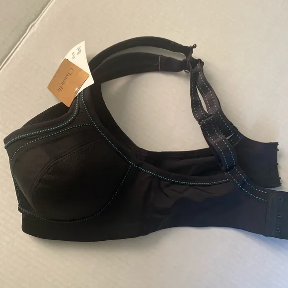NWT Chantelle High Impact Sports Bra Black Blue Stitching Size 32C