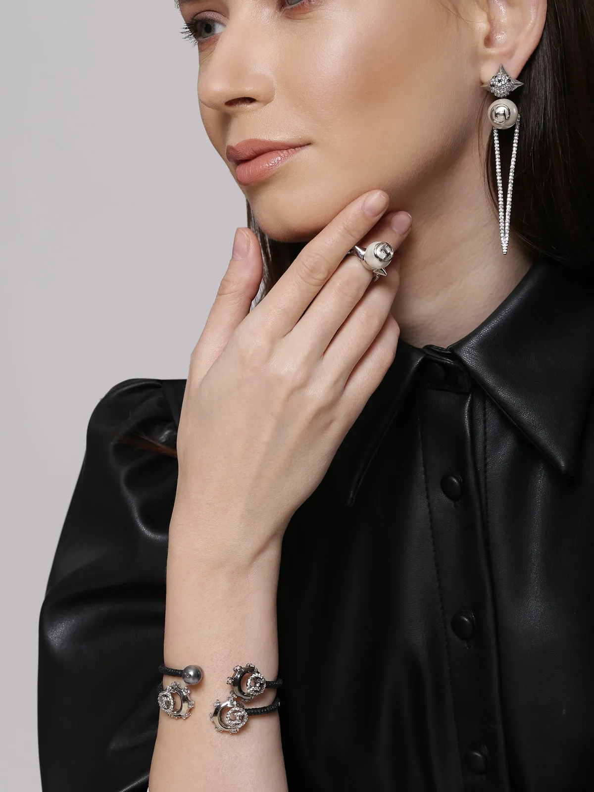 Outhouse   I    OH Celeste Alafaya Lyra Bracelet Gunmetal New OHAW19BR041