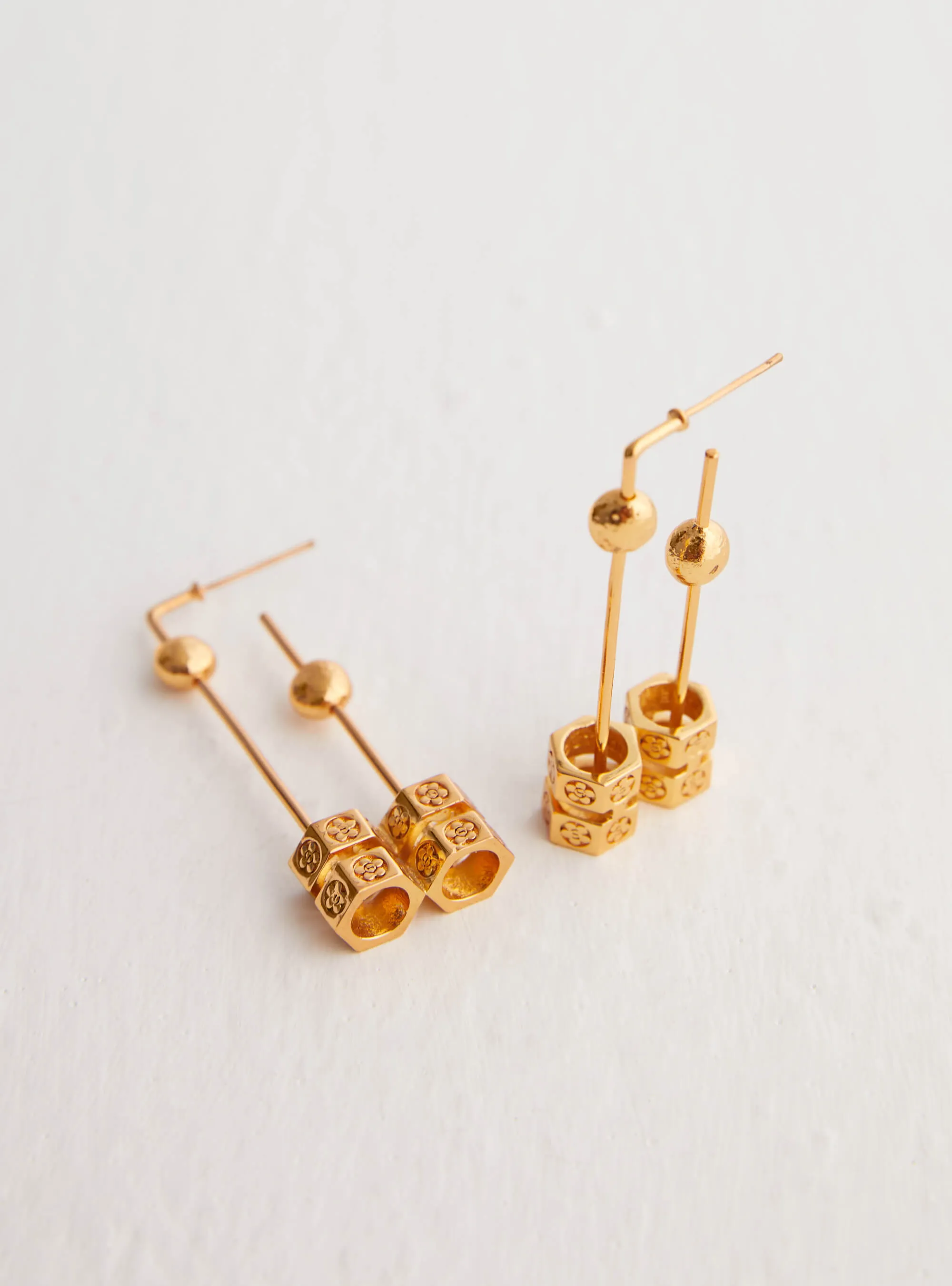 Outhouse   I   Oh Poppi Orchard Street Bolt Drop Hoops Brass, Gold Accessories OHAW21EA091