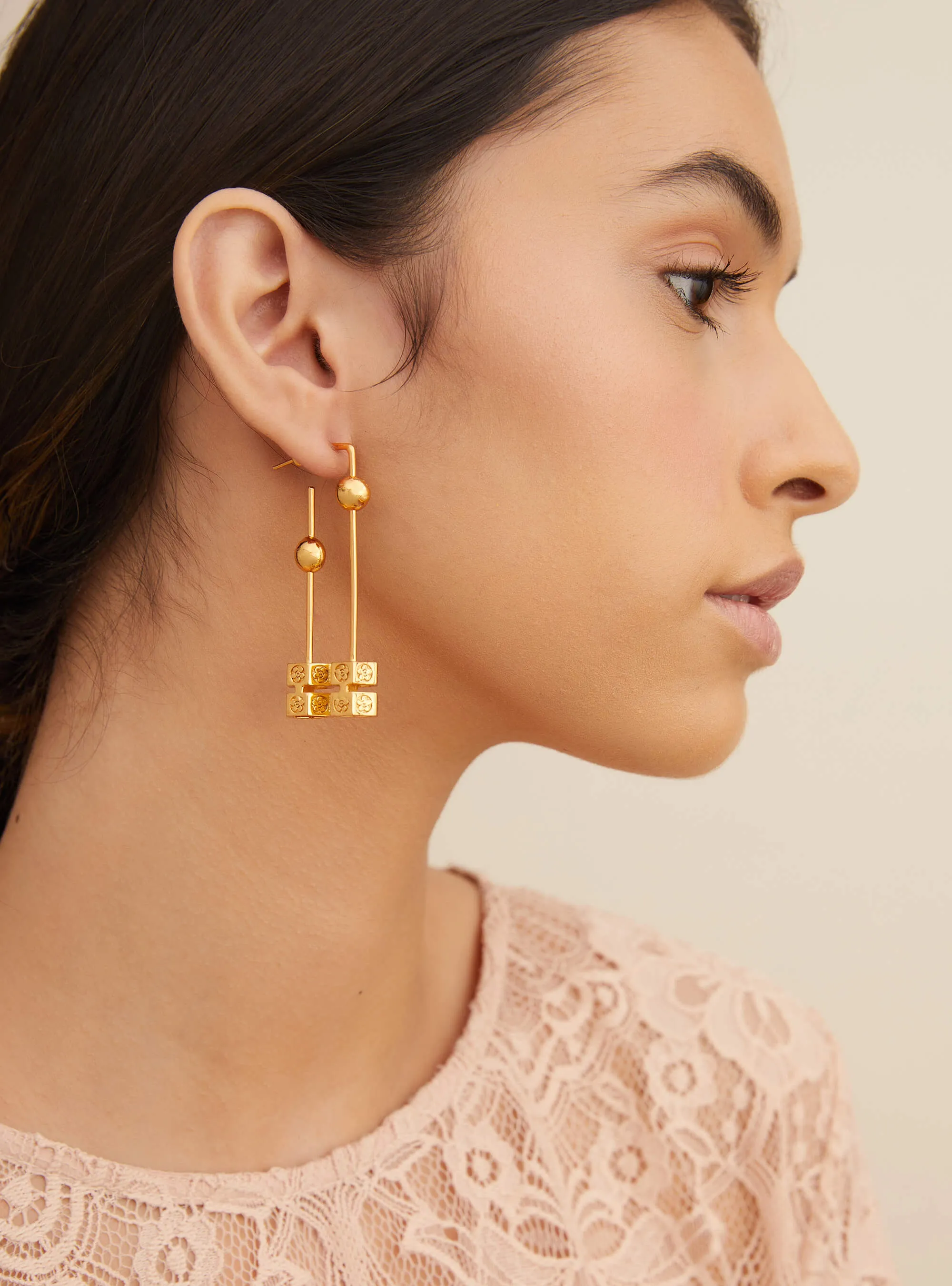 Outhouse   I   Oh Poppi Orchard Street Bolt Drop Hoops Brass, Gold Accessories OHAW21EA091