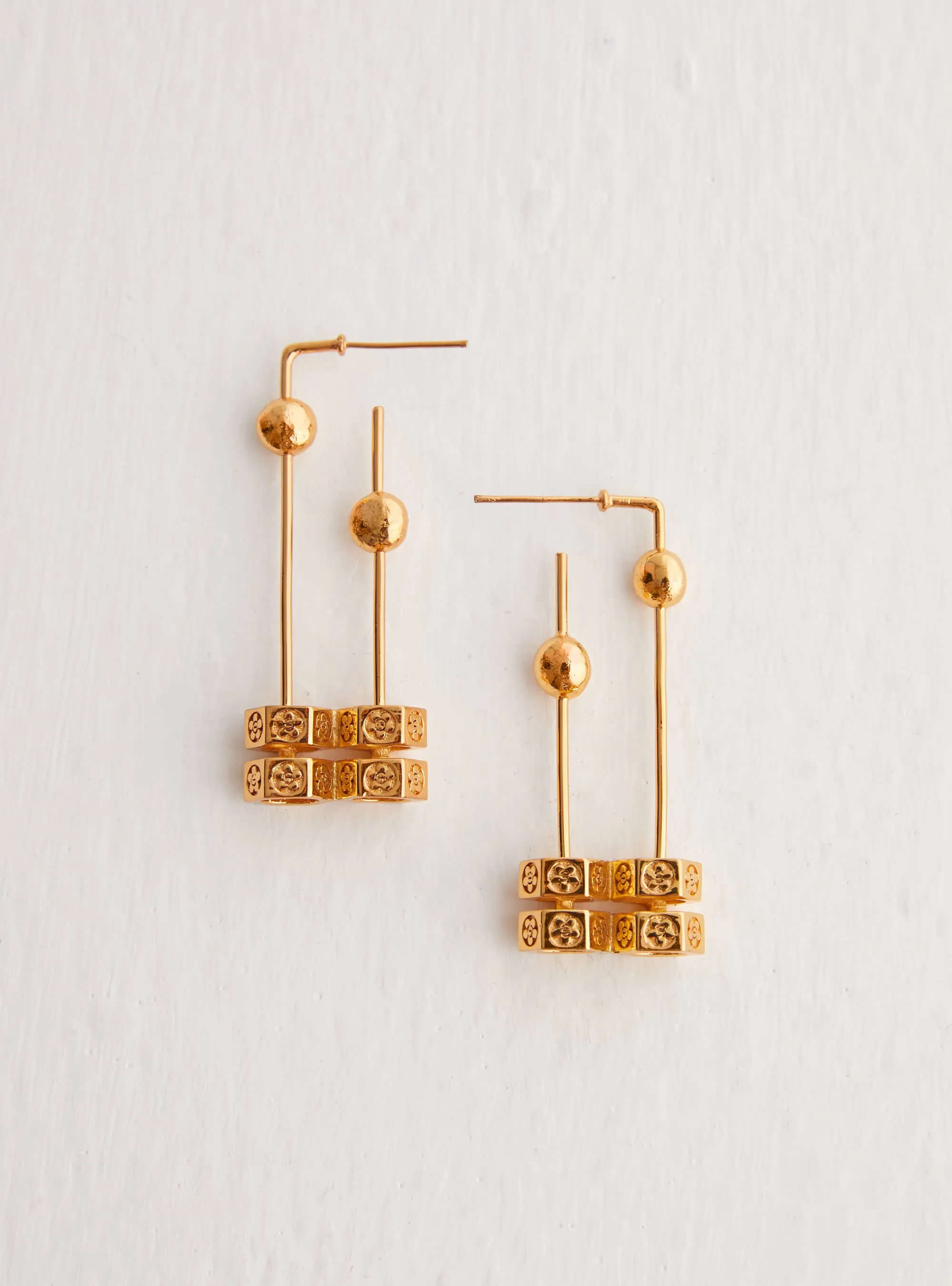 Outhouse   I   Oh Poppi Orchard Street Bolt Drop Hoops Brass, Gold Accessories OHAW21EA091