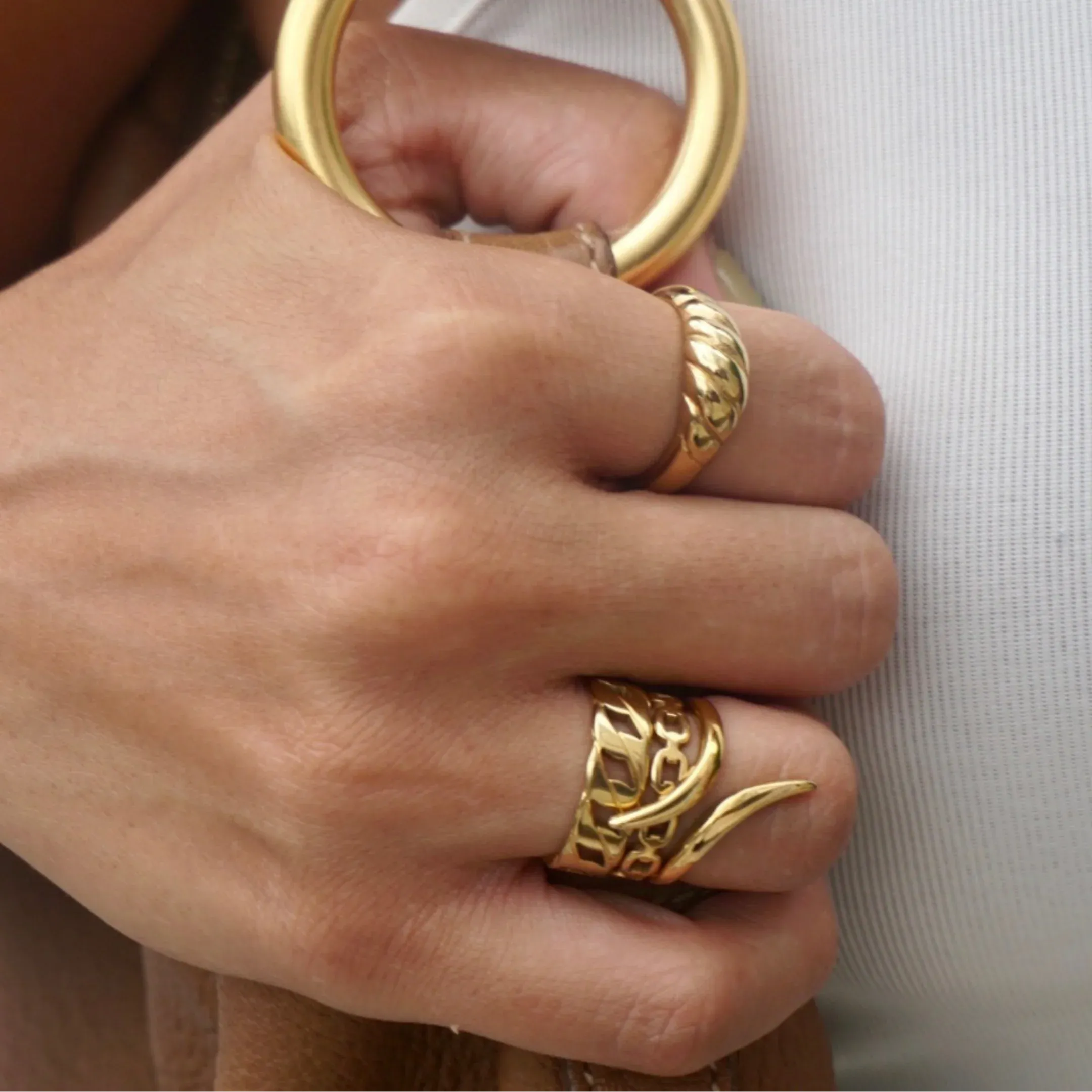 Raven Twisted Croissant Ring