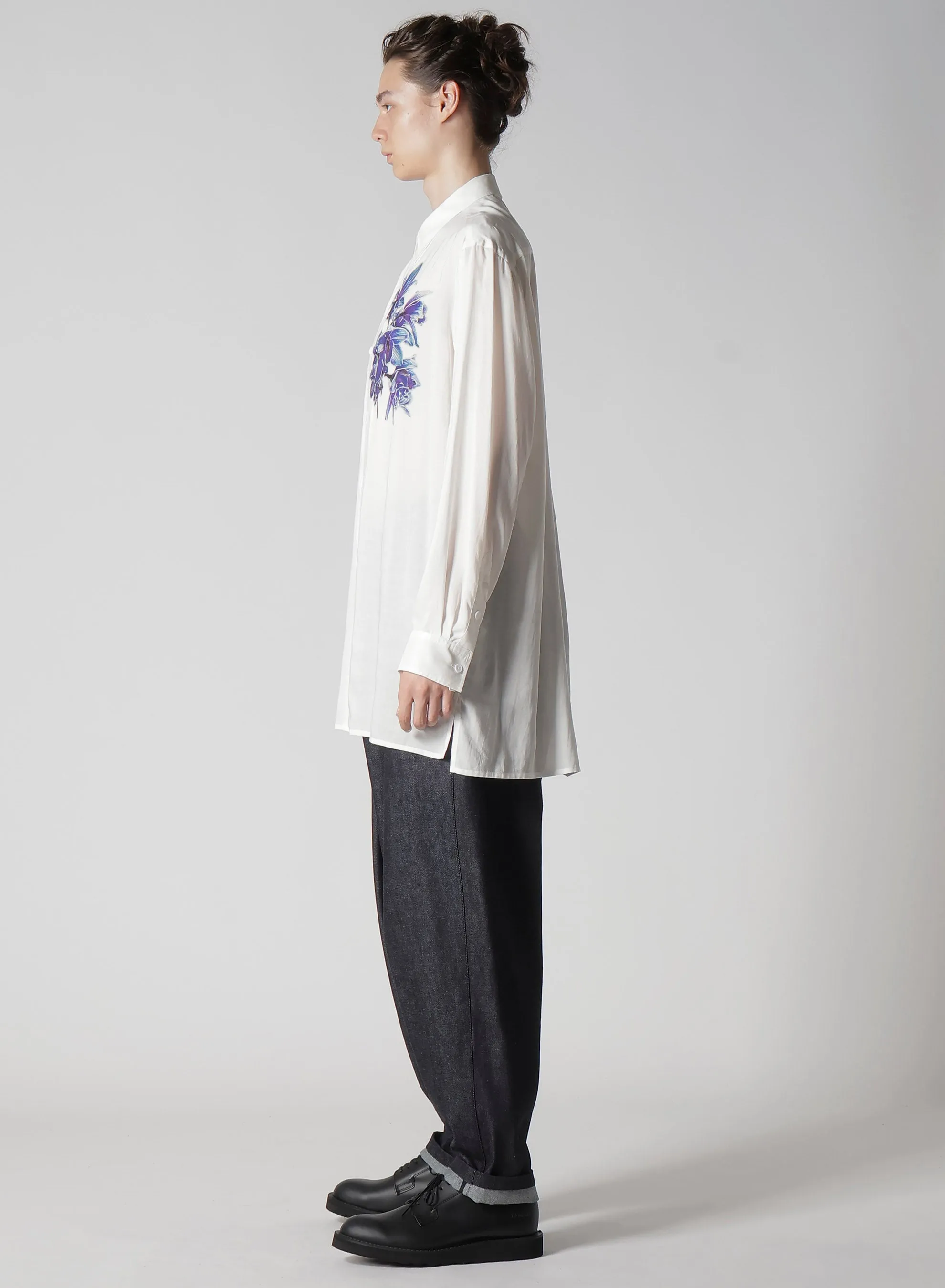 REGULAR COLLAR SHIRT WITH BLUE FLOWER PRINT