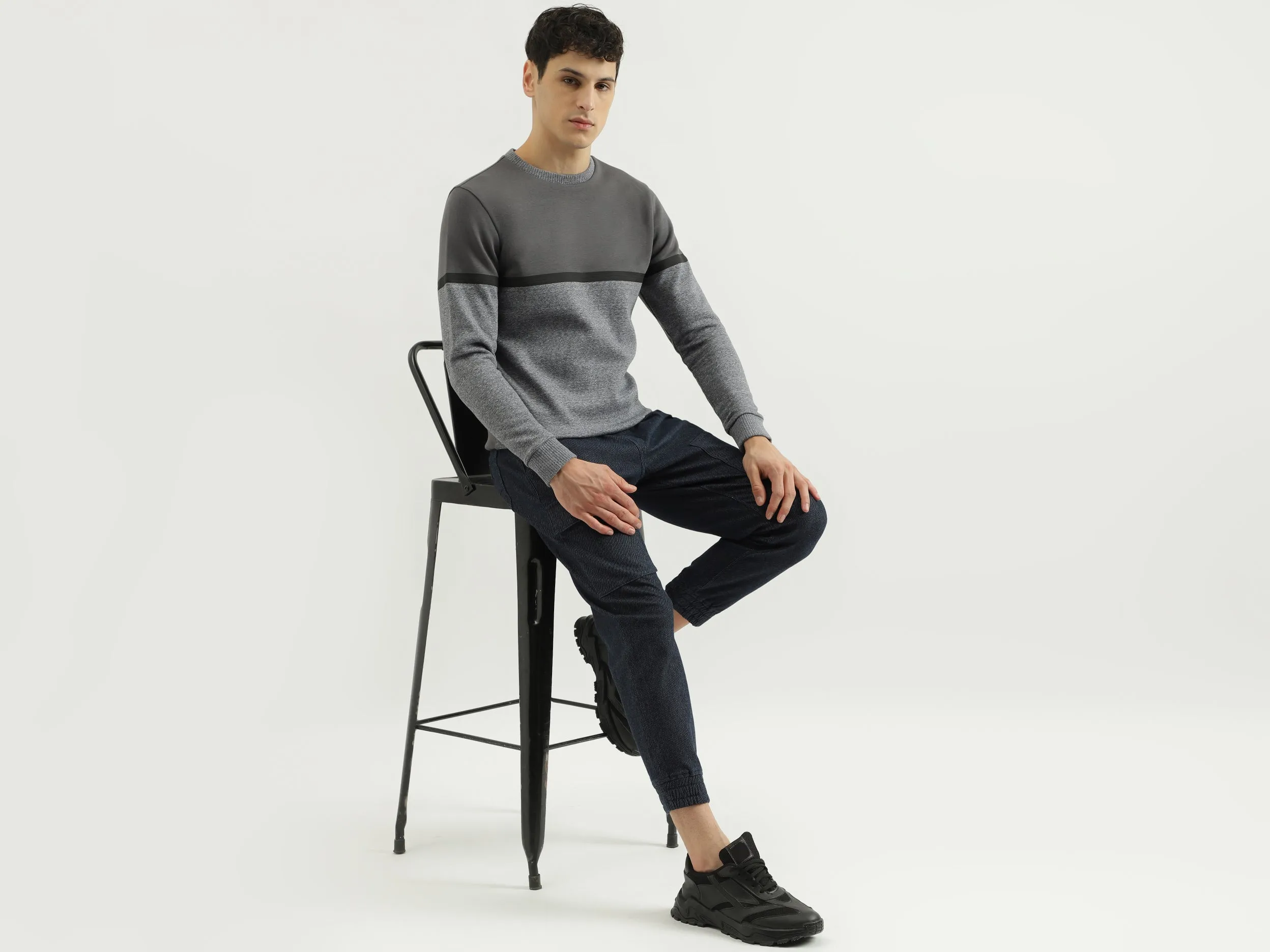 Regular Fit Round Neck Color Block Sweatshirt
