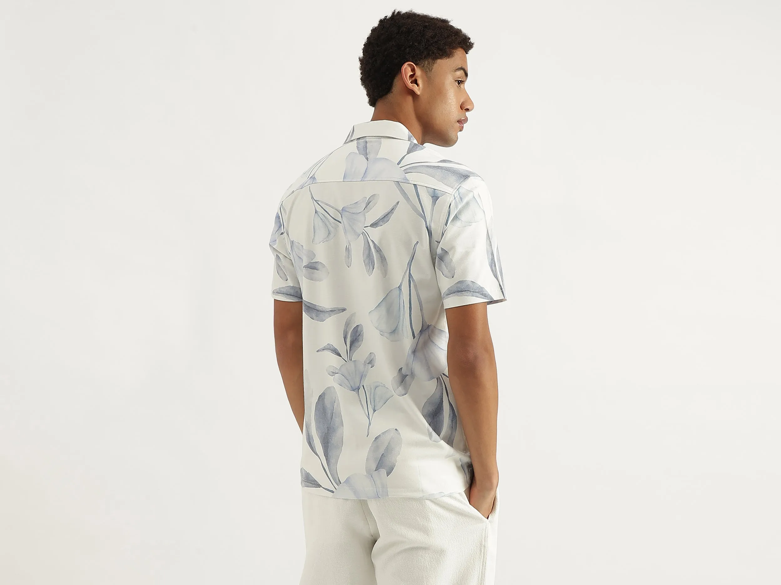 Relaxed Fit Resort Collar Washed Floral Shirt
