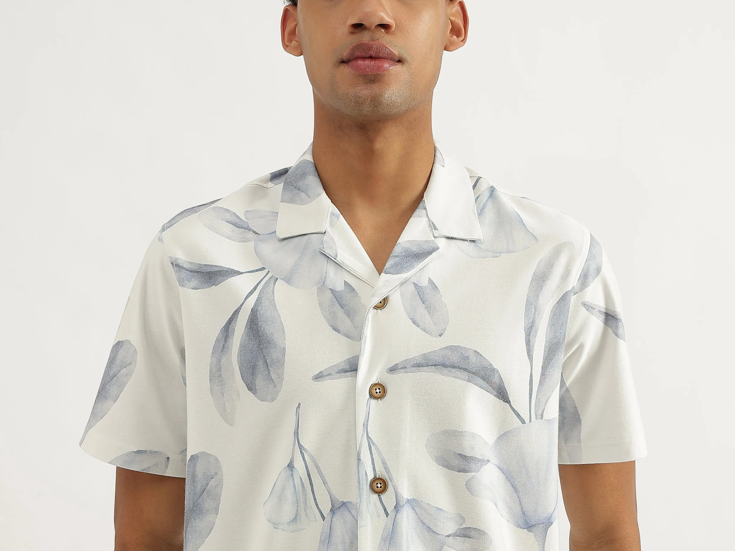 Relaxed Fit Resort Collar Washed Floral Shirt