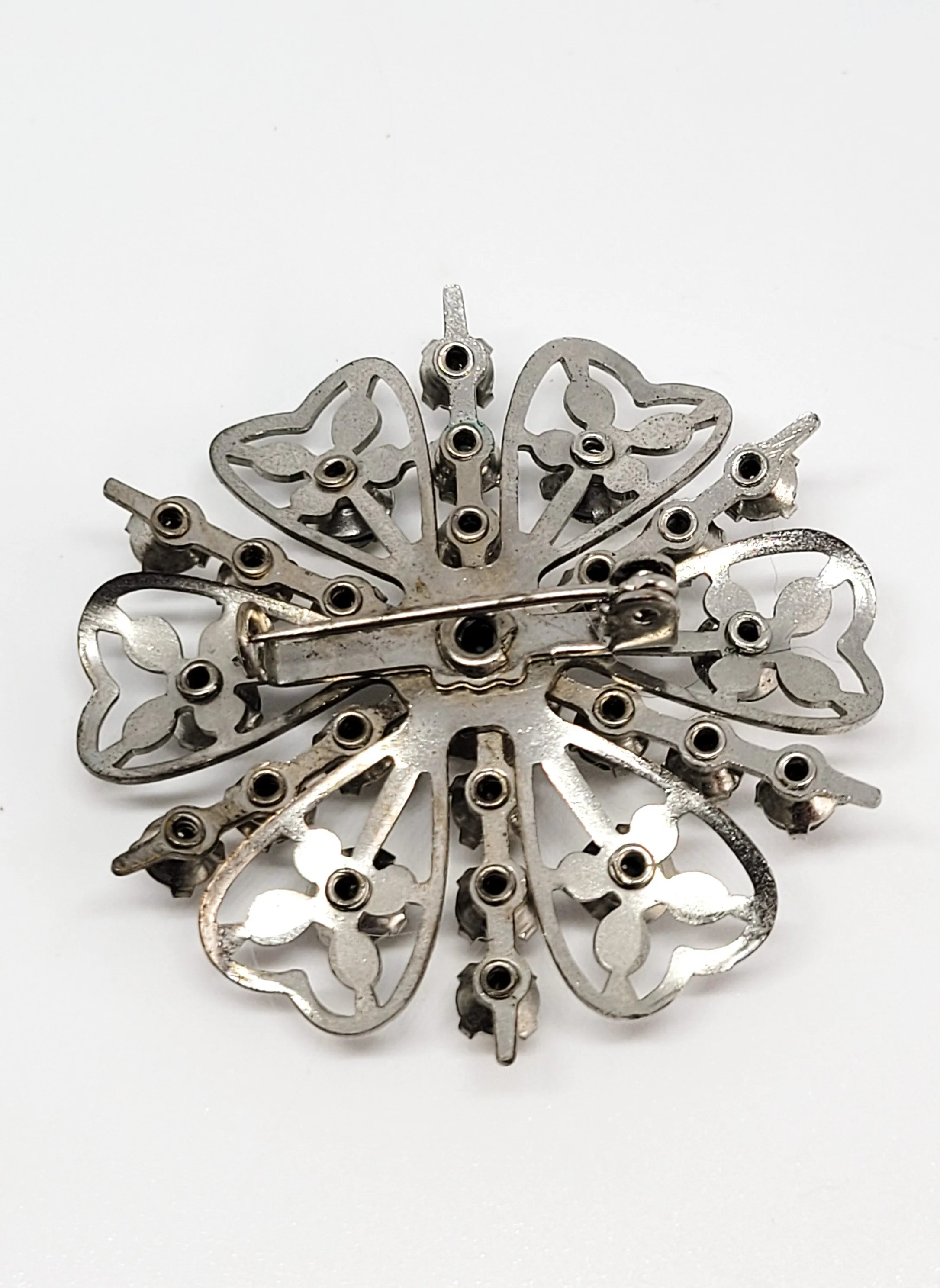 Retro mid century clear silver rhinestone flower brooch