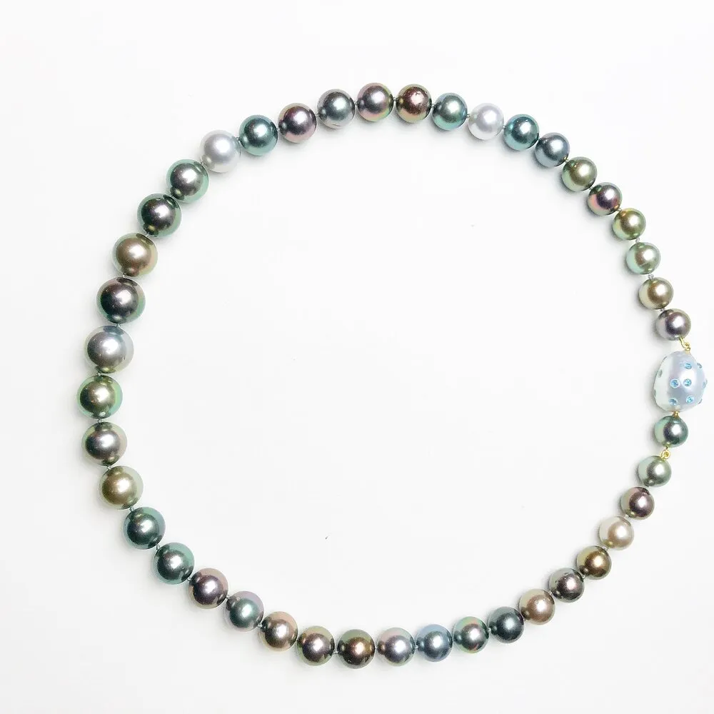 Round Tahitian Pearls with a Gem Tahitian Pearl Clasp