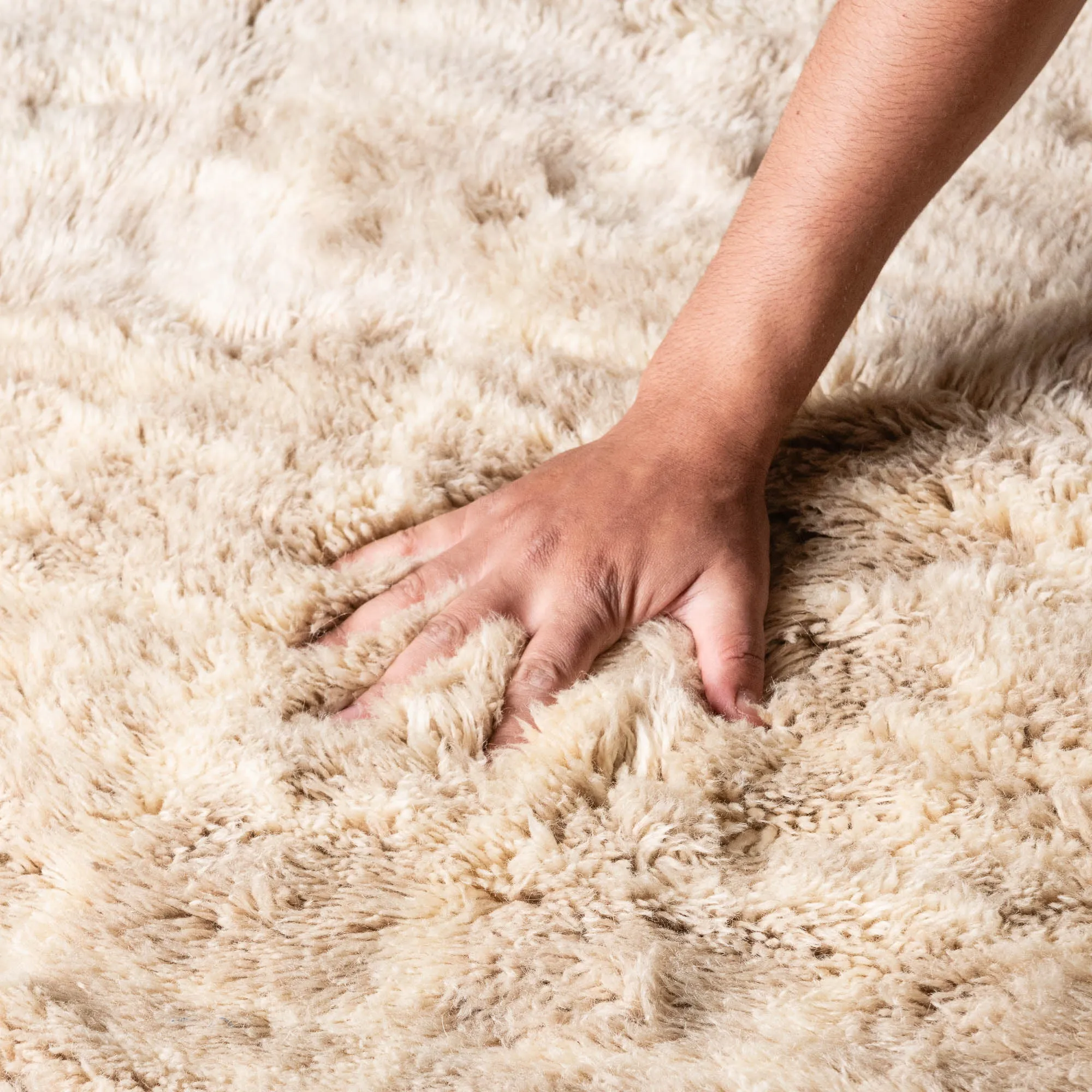 Sandy Gridlines - Luxury Shag Moroccan Rug
