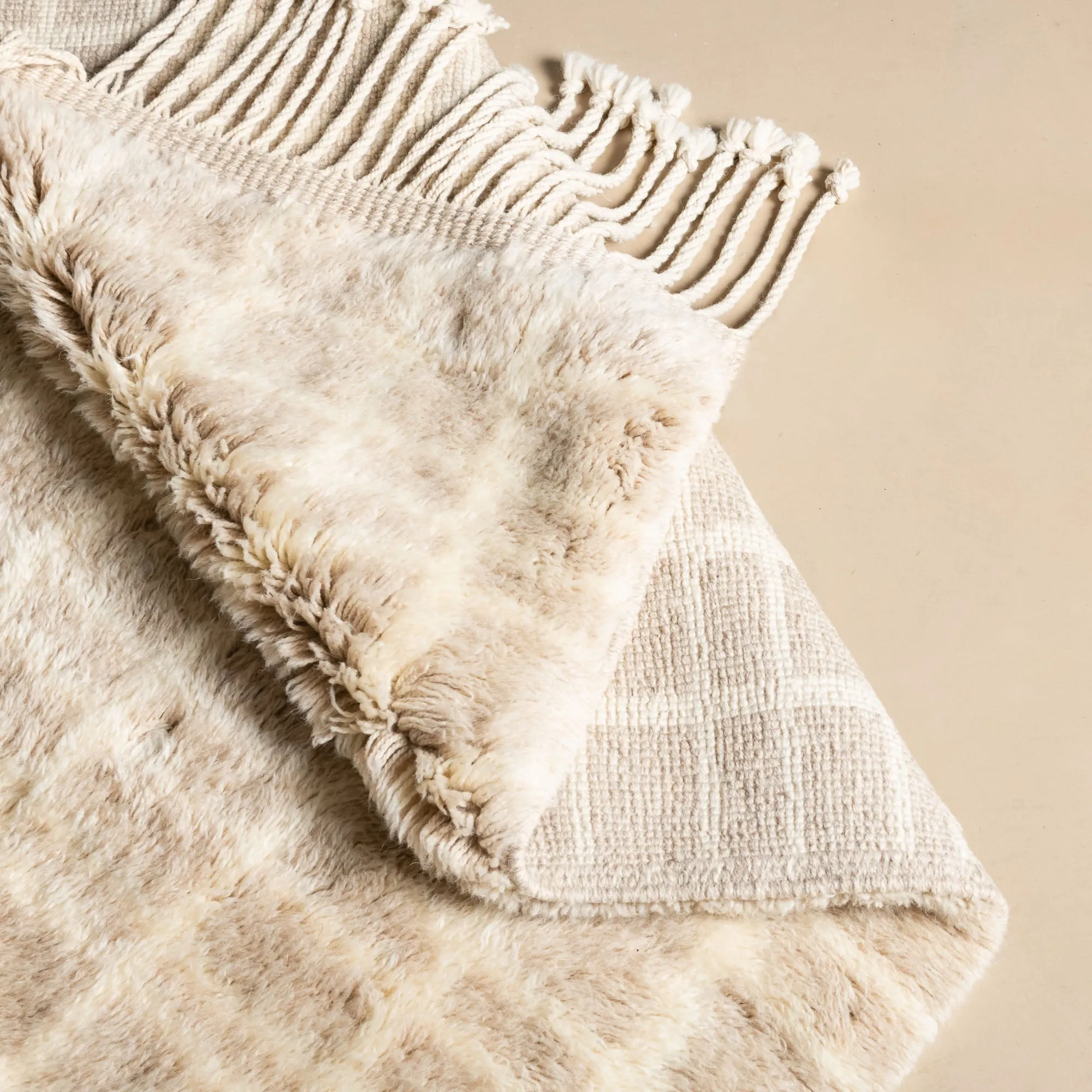 Sandy Gridlines - Luxury Shag Moroccan Rug