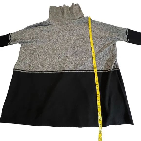 Smartwool Women's Edgewood Poncho Cowl Neck Sweater Black Gray Small