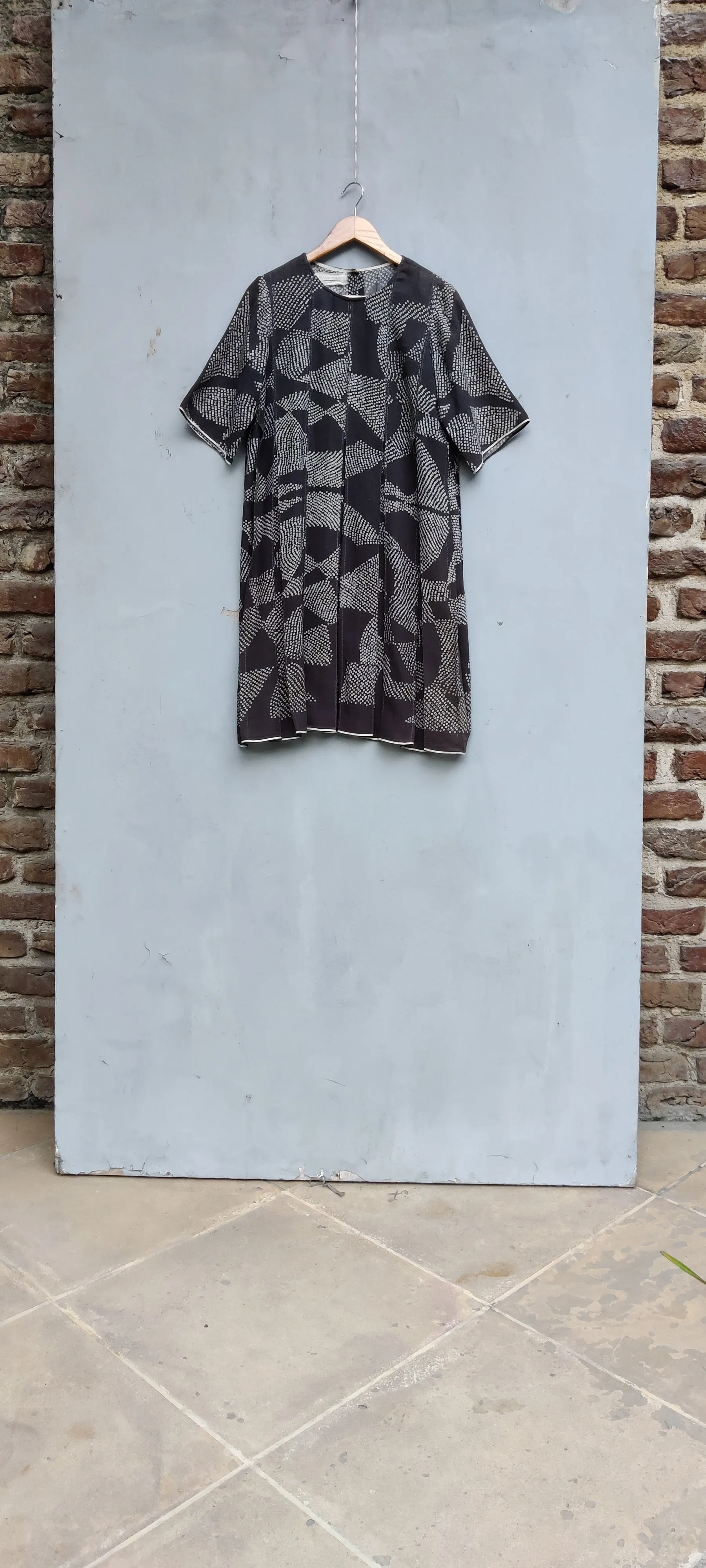 Summer Dress Gradient Handwoven Cotton Fashion Edit Kai-32 Urvashi Kaur