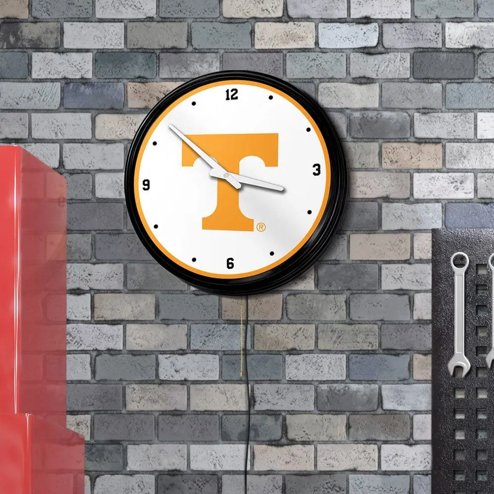 Tennessee Volunteers: Retro Lighted Wall Clock