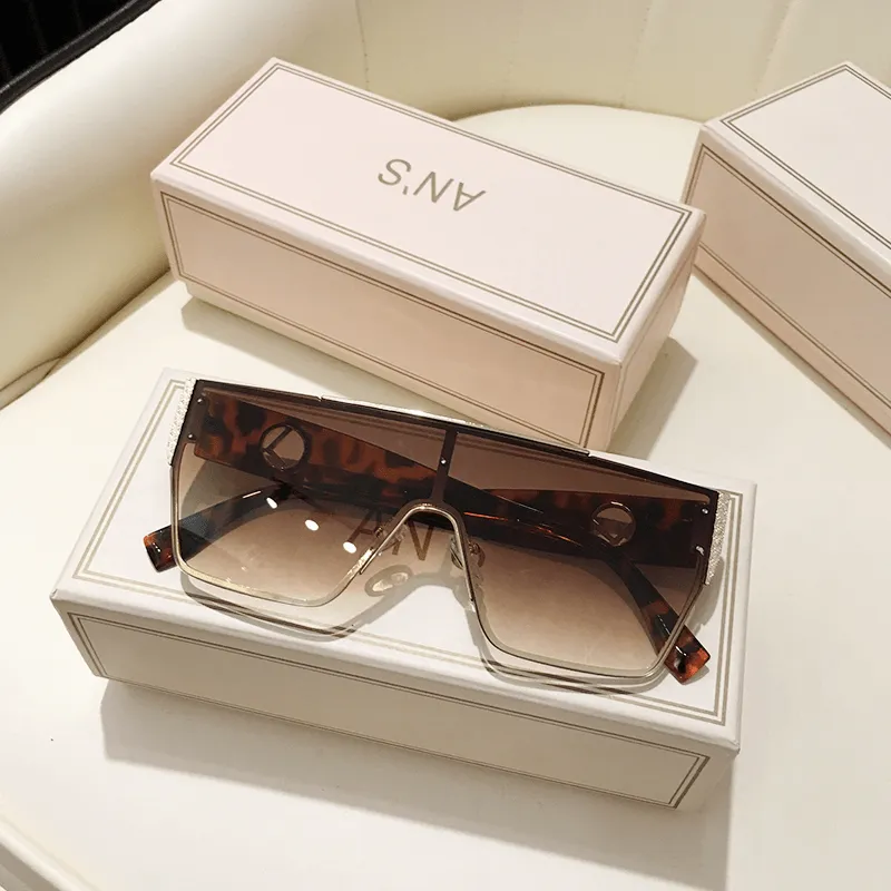 The New round Face Big Frame Fashion Sunglasses Anti-Ultraviolet