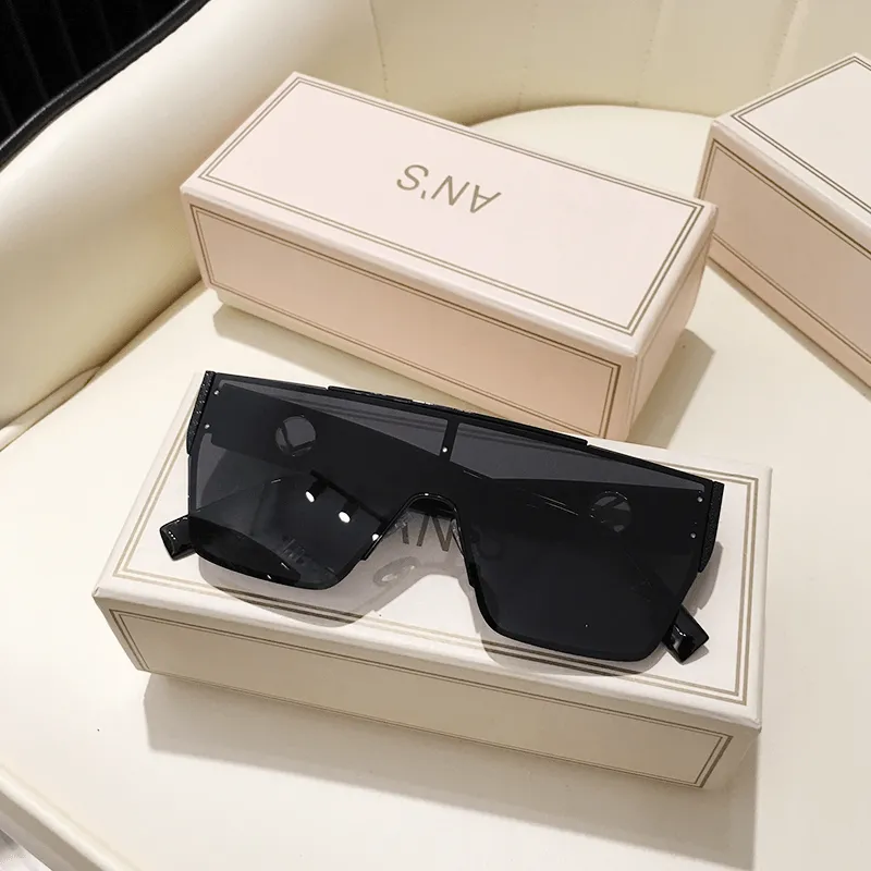 The New round Face Big Frame Fashion Sunglasses Anti-Ultraviolet