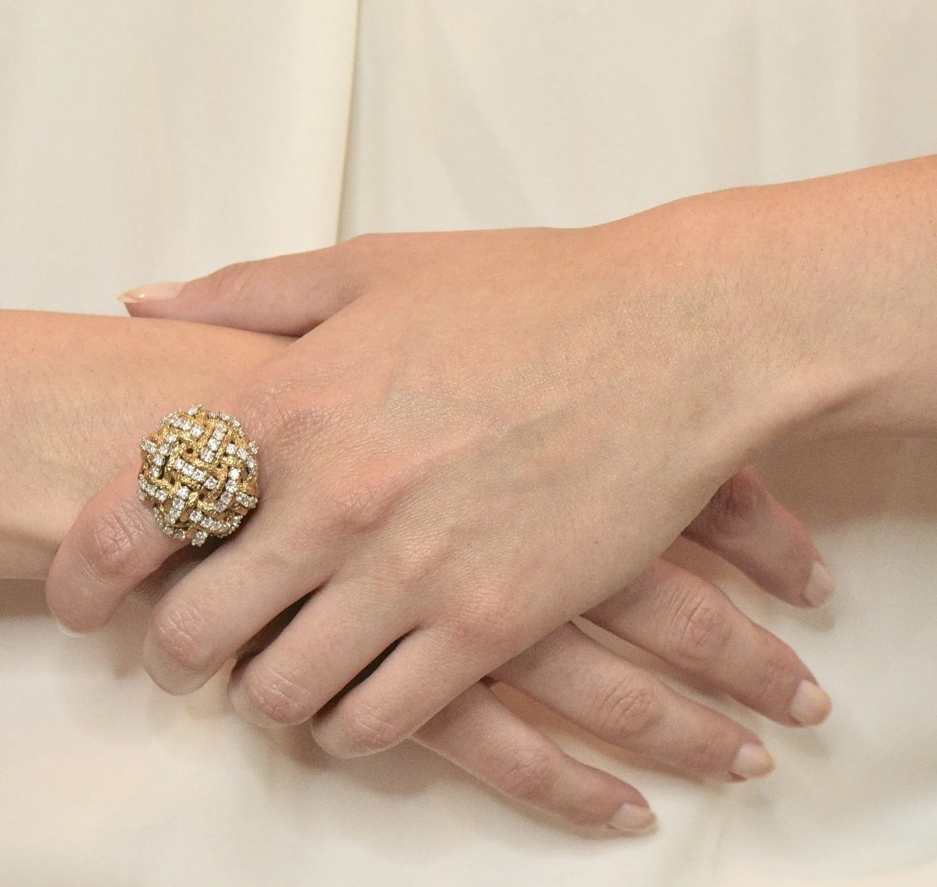 Vintage 1.60 CTW Diamond 18 Karat Gold Cocktail Ring