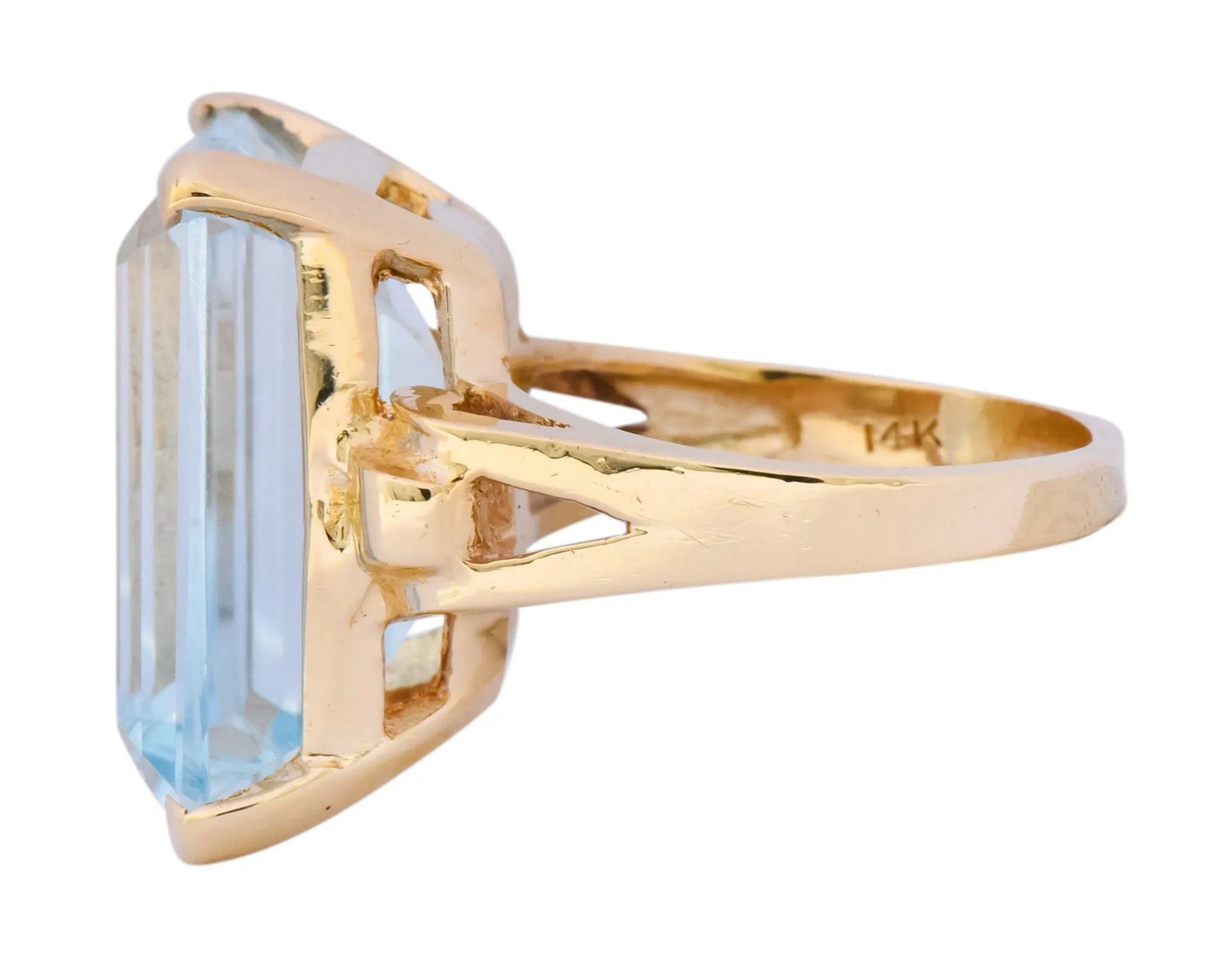 Vintage 18.00 CTW Aquamarine 14 Karat Gold Cocktail Ring